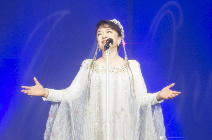 翁倩玉將於8月29、30日舉辦《陽光般的60週年演唱會-時間之歌》。(圖/大大娛樂提供 )