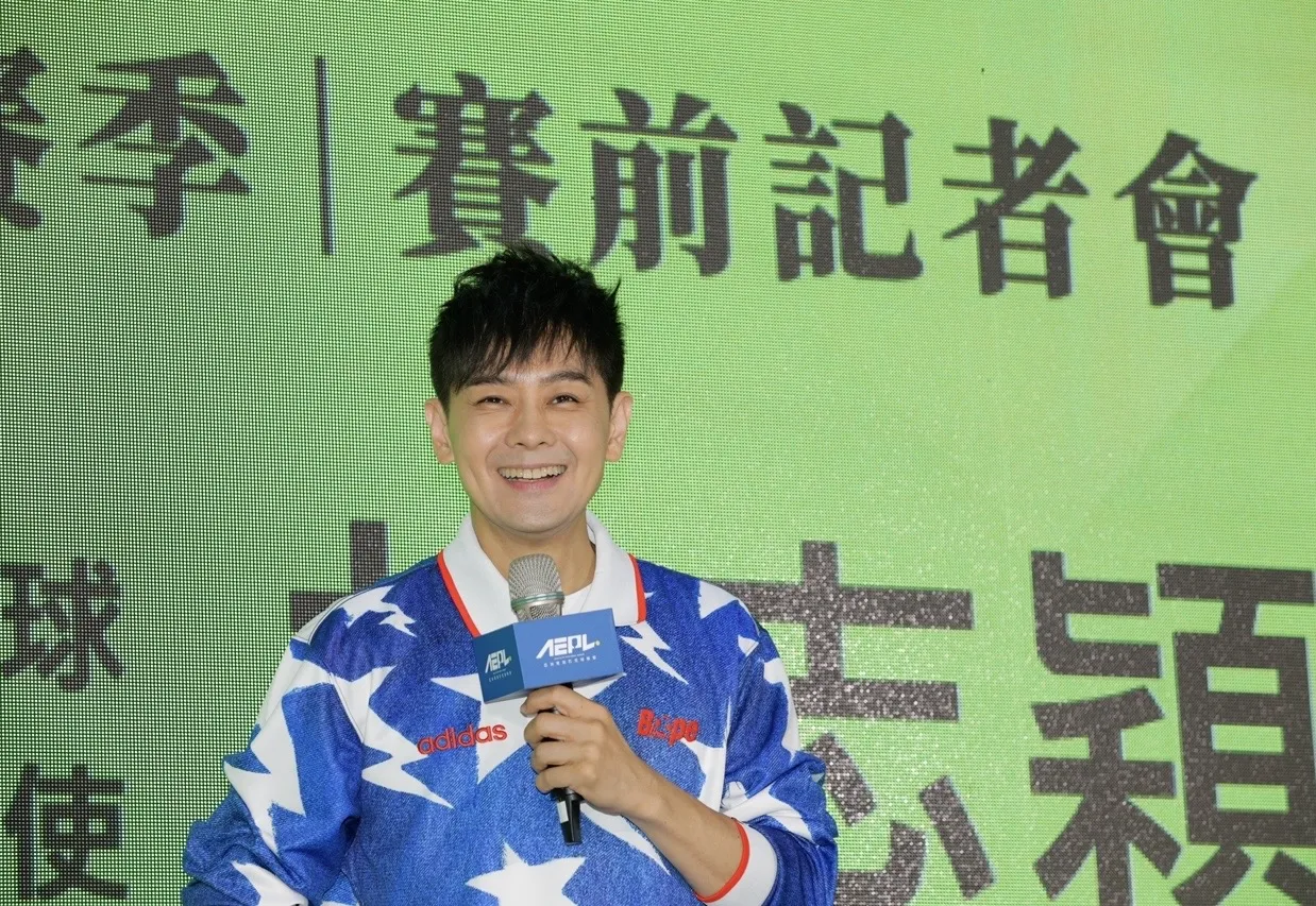 大兒子Kimi顏值曝光遭議論 林志穎護兒：不是非得像我

