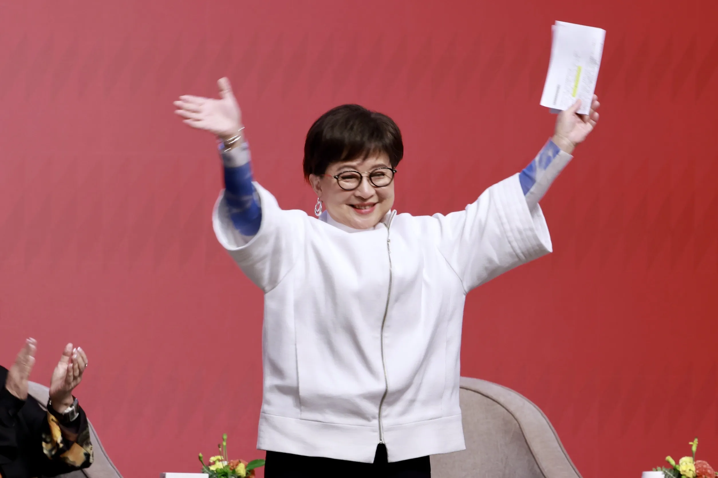 AI小巨人洪麗寗偶像竟是「洪七公」　迷上攝影指定只在這家電商買！