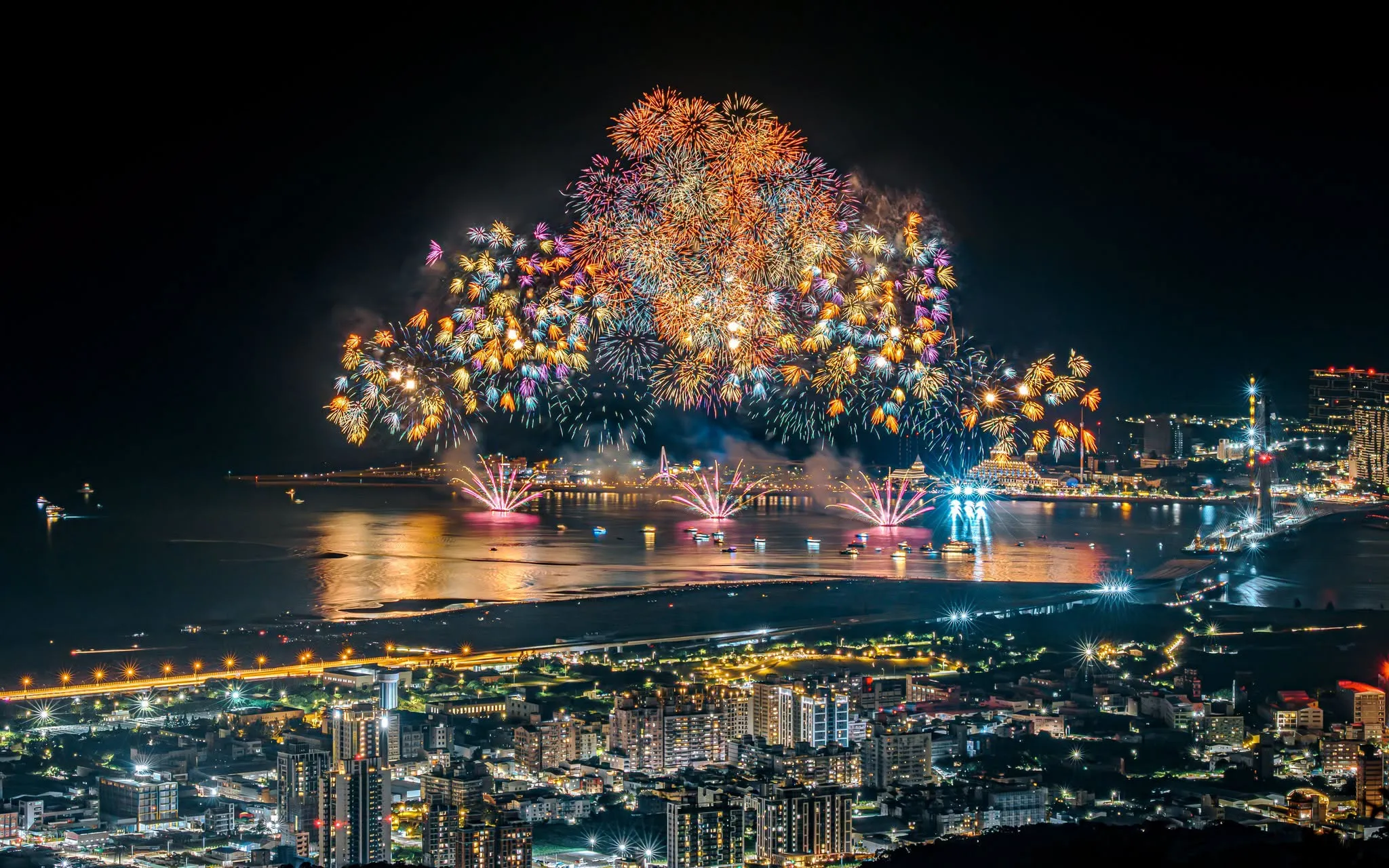 白海豚攪局！淡水漁人碼頭8/9首場煙火秀延期　其餘兩場時間不變