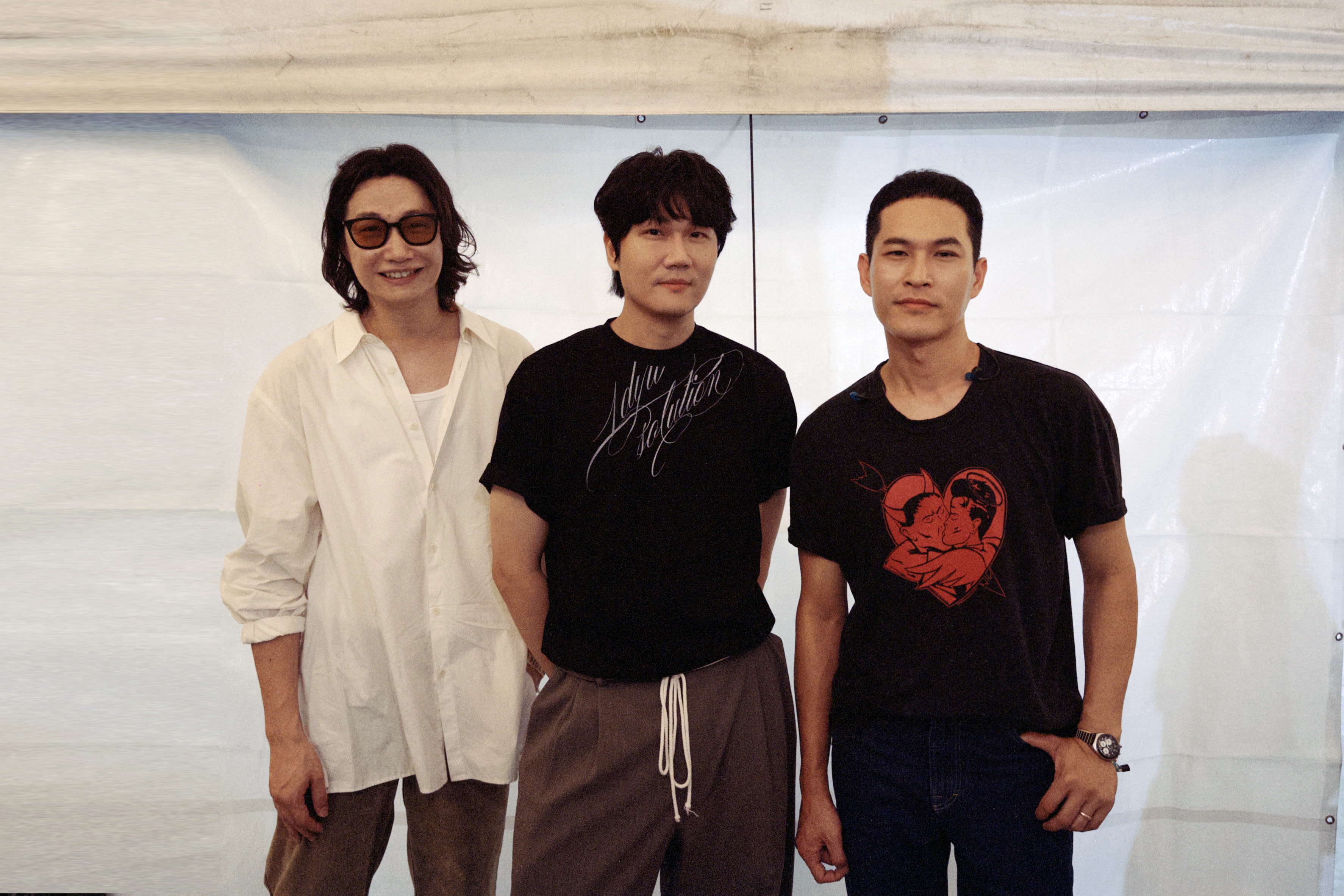 宇宙人日前登上呼聲VOICES音樂節,首次公開演唱新歌〈Dear You〉,阿奎更首度挑戰長笛現場演奏。(相信音樂提供)