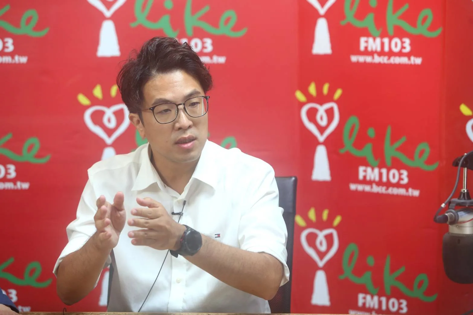 中共出手！港媒再控沈伯洋父「躲制裁和中國做生意」　國台辦要沈「自證清白」