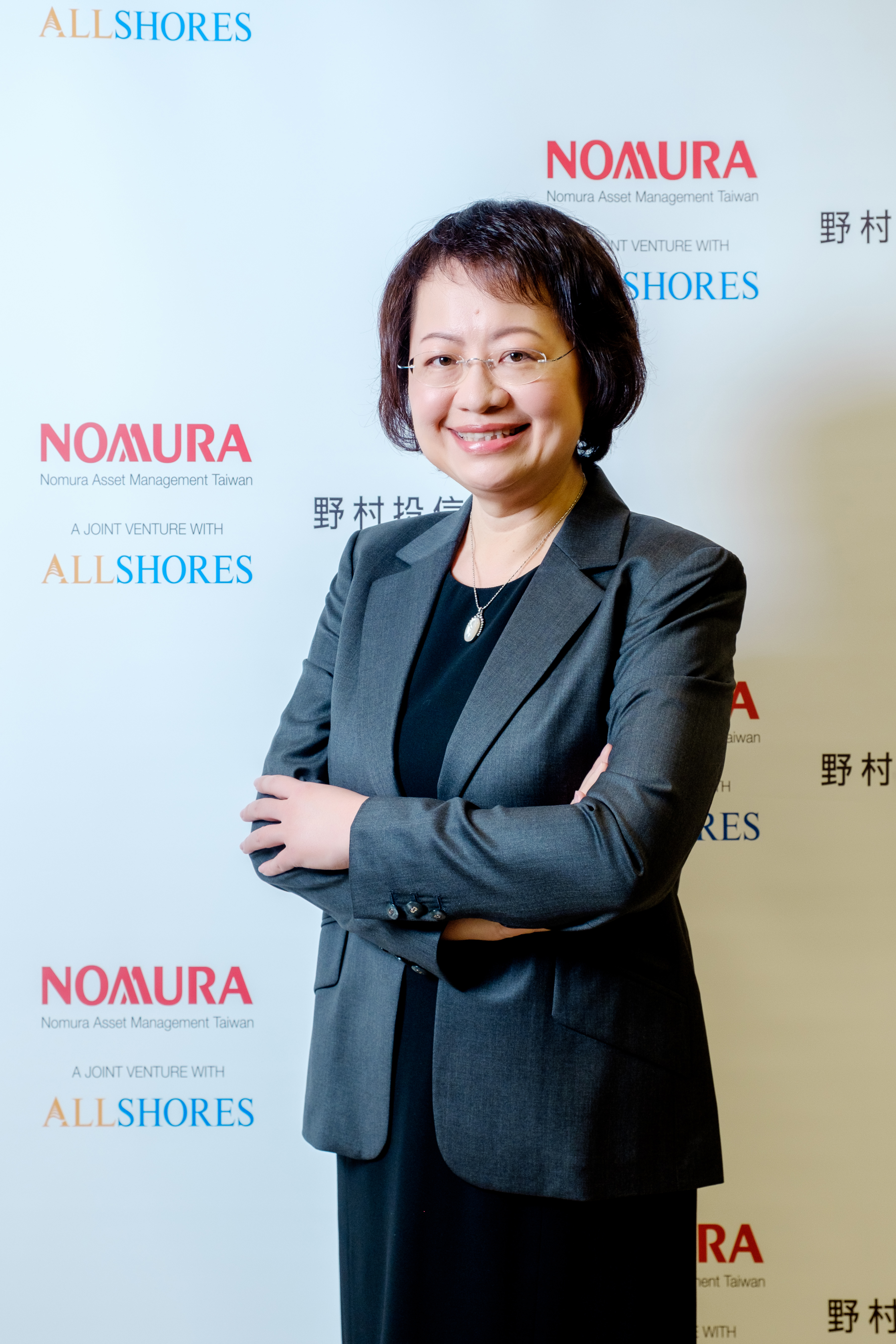姚郁如表示,下半年投資應聚焦高門檻及具升級能力的企業 。(圖為野村投信提供)