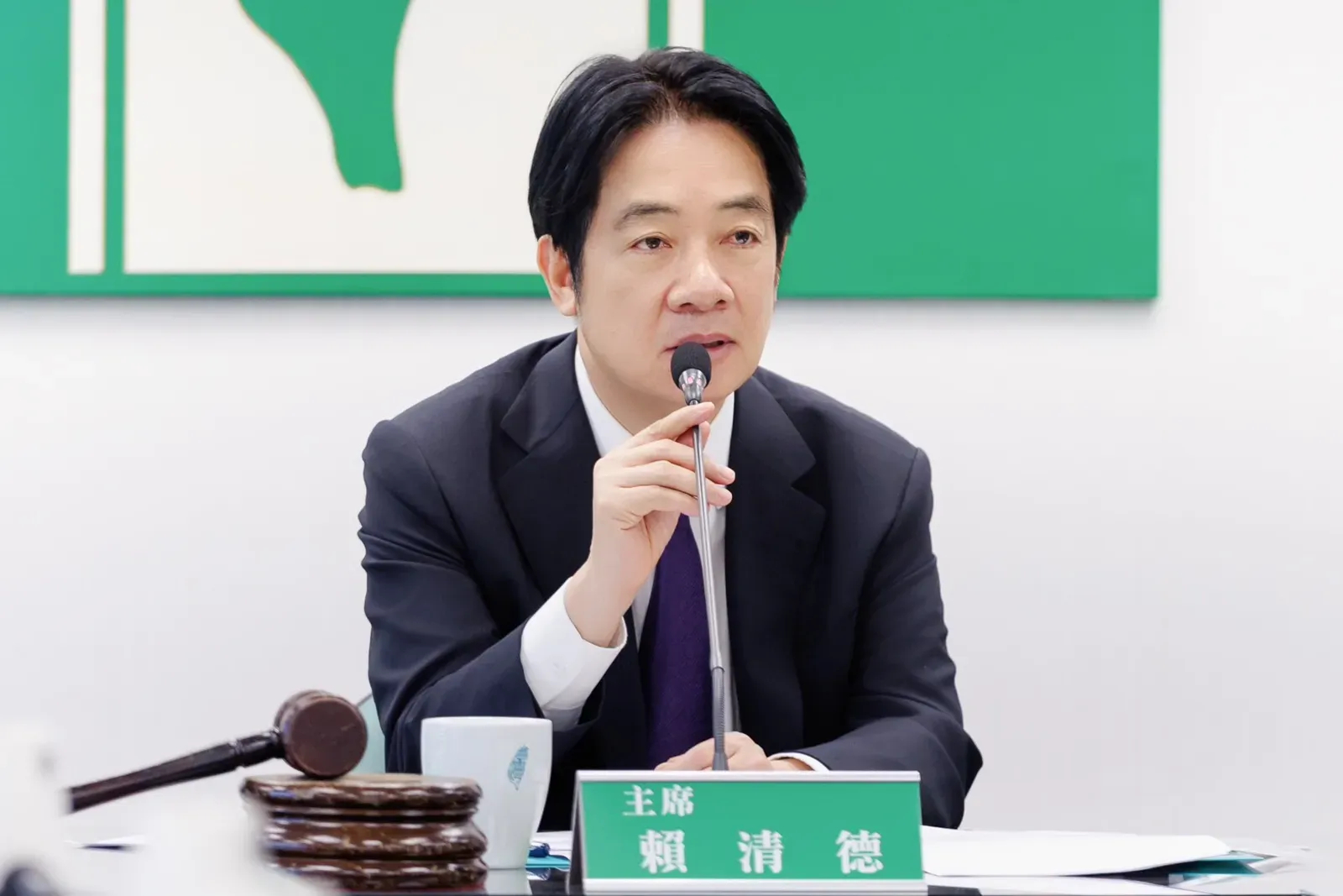 賴清德提醒,民調領先不能掉以輕心,候選人與團隊應「戒慎恐懼」。(資料照;民進黨提供)