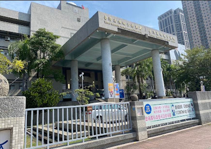 女碩生與教授翻臉　挖出外遇醜聞指小三是「師渣」
