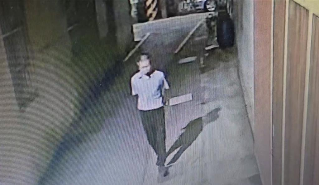 桃園一名林姓男子砍殺25歲盧姓女子,還涉嫌縱火逃逸。(翻攝畫面)