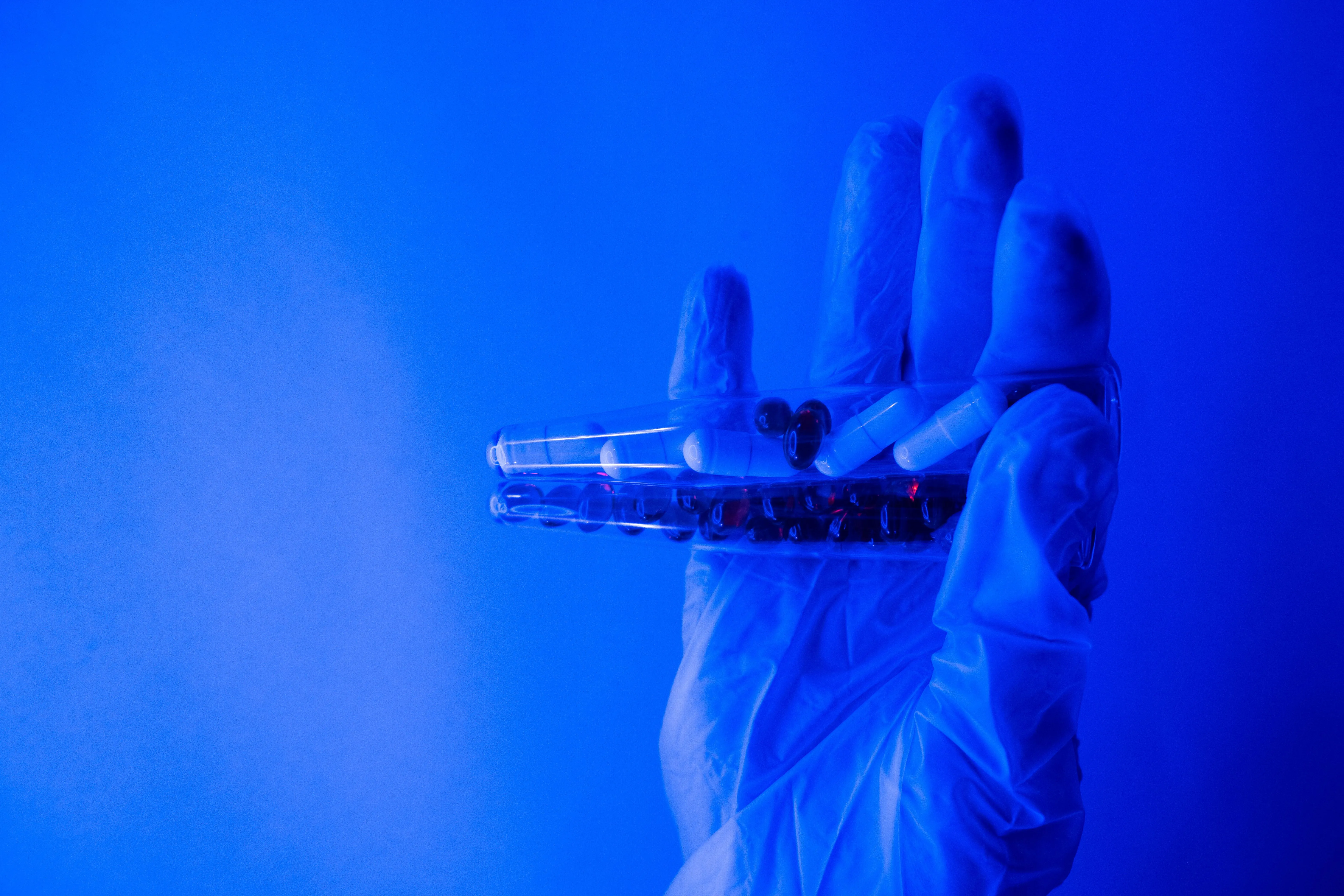 治肺纖維化意外變年輕？AI新藥竟讓「生物年齡下降」　抗衰老醫學重大突破