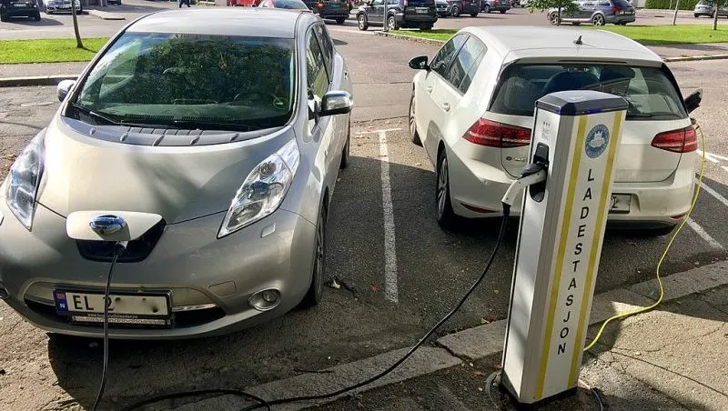 衝著全台電動車主而來　台灣大首推一個資費搞定5G上網與愛車充電