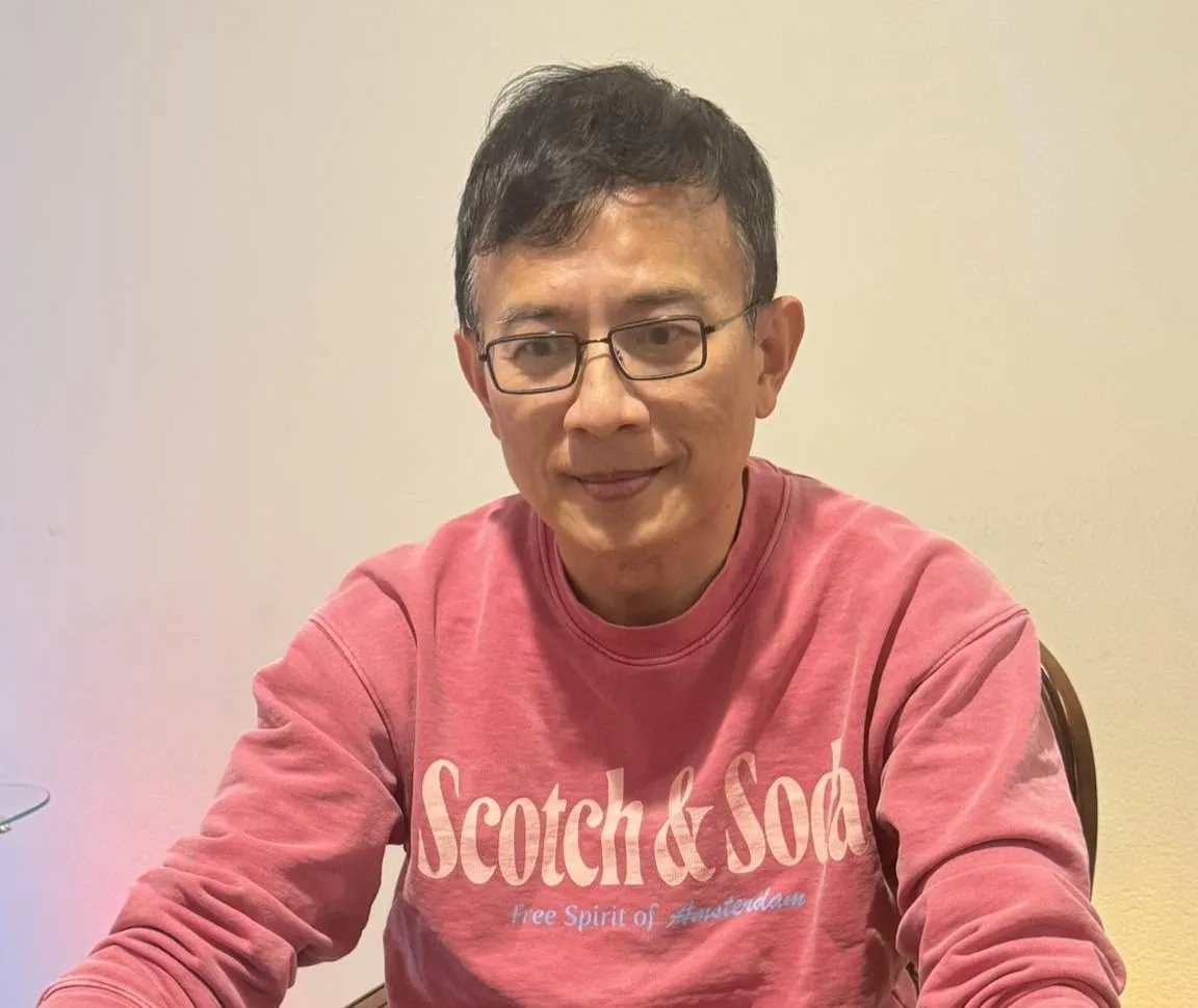 彭文正被通緝邀沈伯洋線上辯論　四叉貓建議在台舉辦：沒邀蔣萬安？