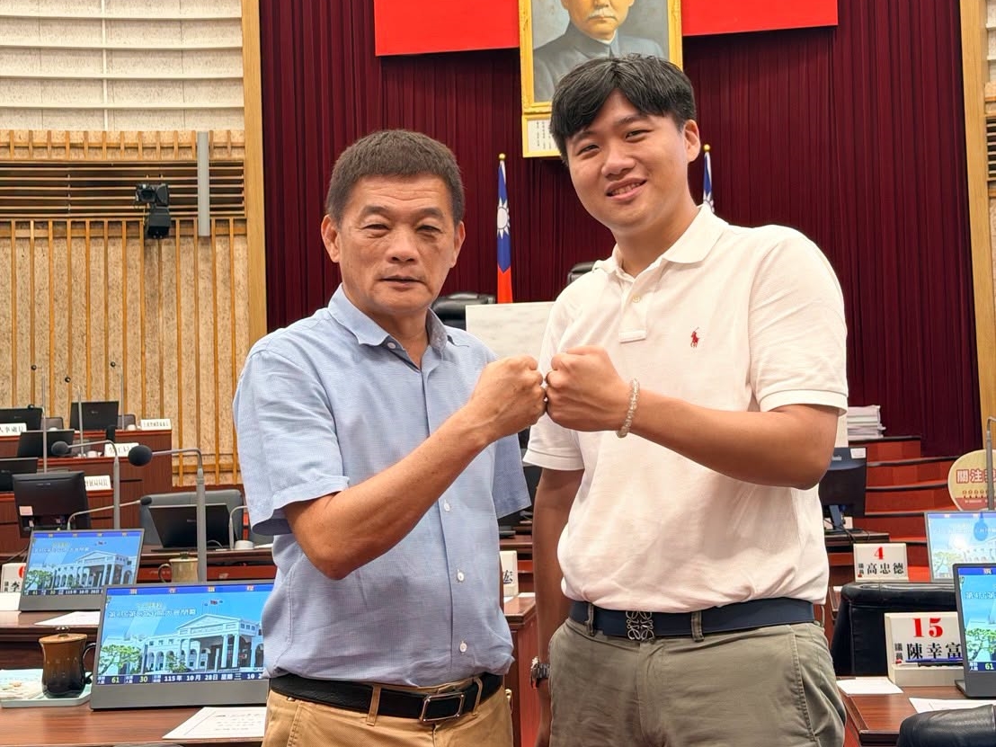 畢業照拍完遭搜索！高市議員陳善慧捲光電弊案交保　兒子接棒選情添變數