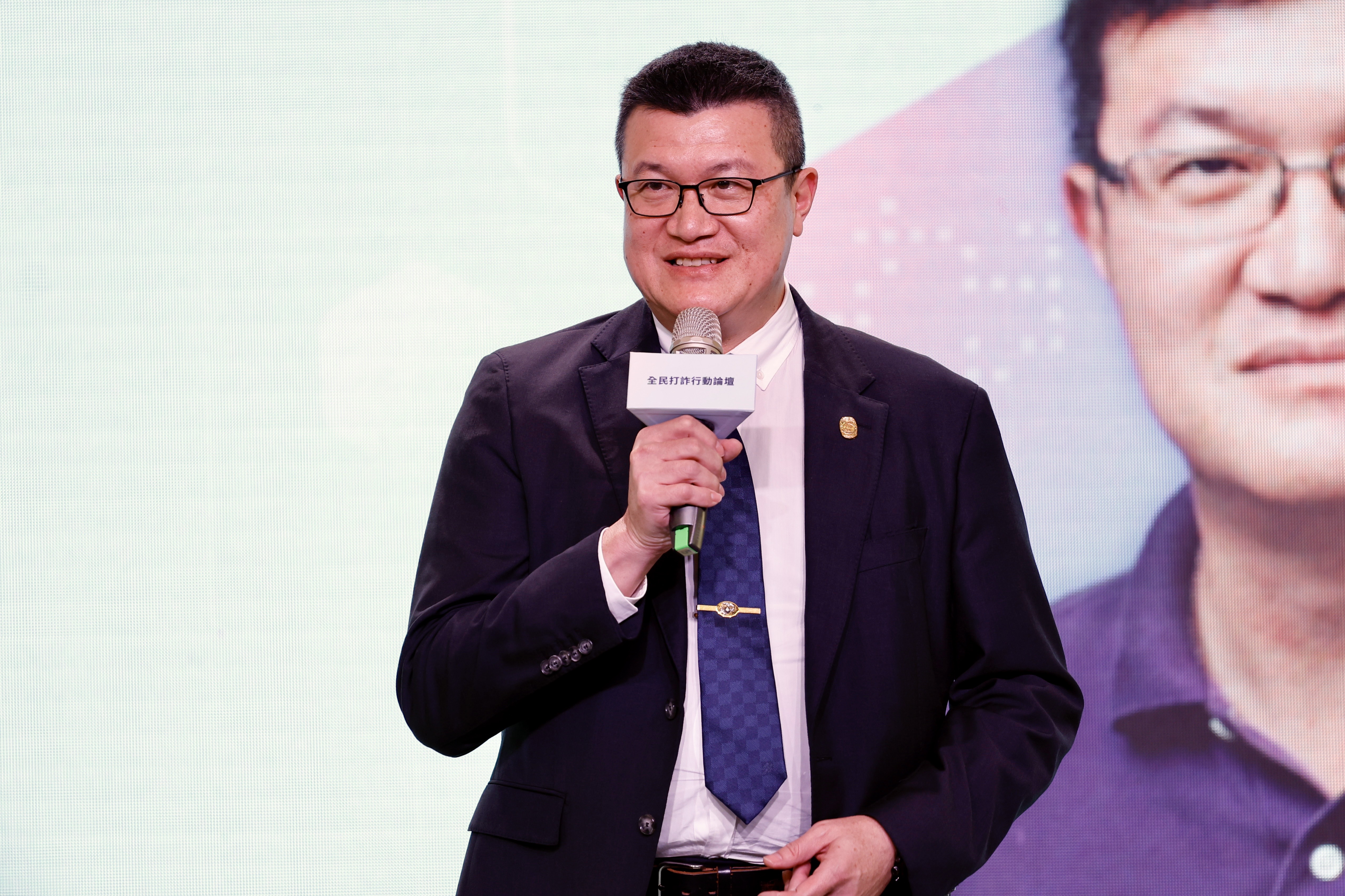 政院日前通過《社會秩序維護法》修正草案,修法內容引起譁然。內政部次長馬士元今日受訪說明。(本刊資料照)