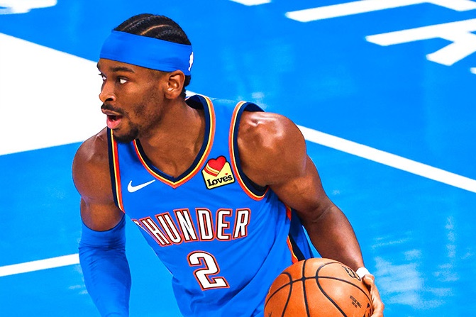 雷霆在NBA總冠軍系列賽G7擊敗溜馬,奪下隊史首冠。(翻攝自X@okcthunder)