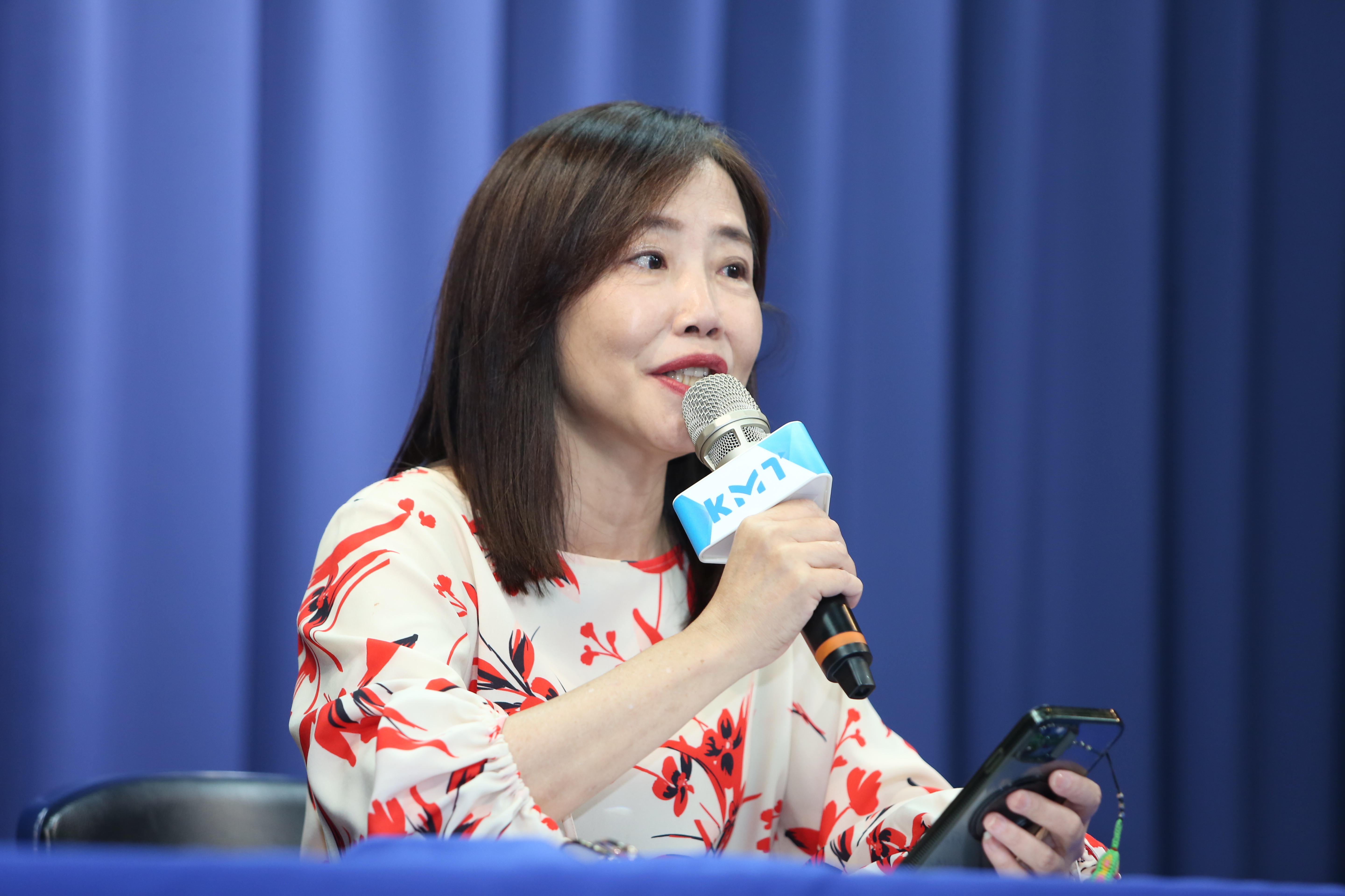 國民黨文傳會主委尹乃菁今受訪透露,自己於5月12日已向黨主席鄭麗文請辭。(鏡報姜永年攝)