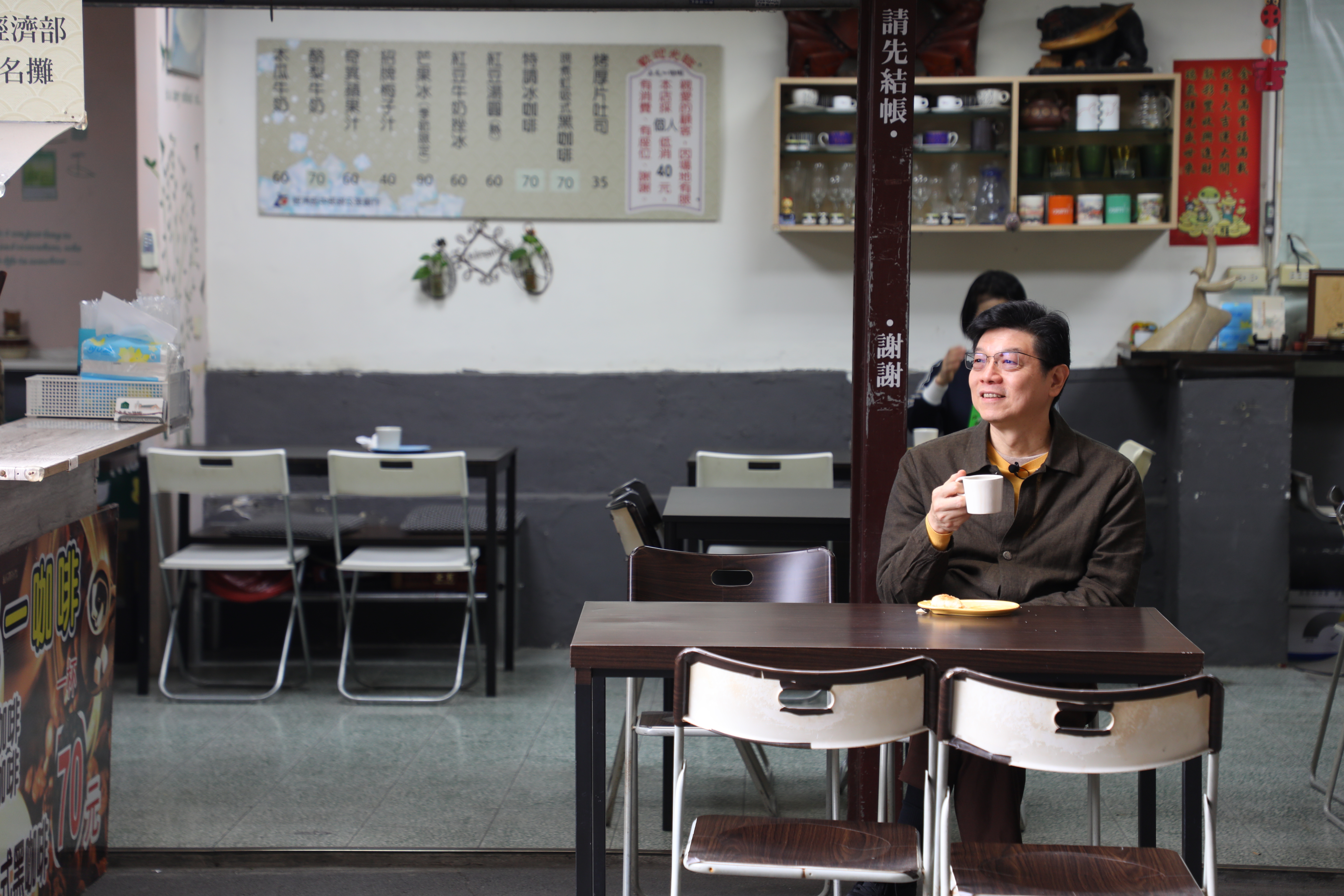 裴社長走遍全台灣吃小吃,在台中第二、第三、第五市場裡挖掘獨屬於中台灣的飲食文化。