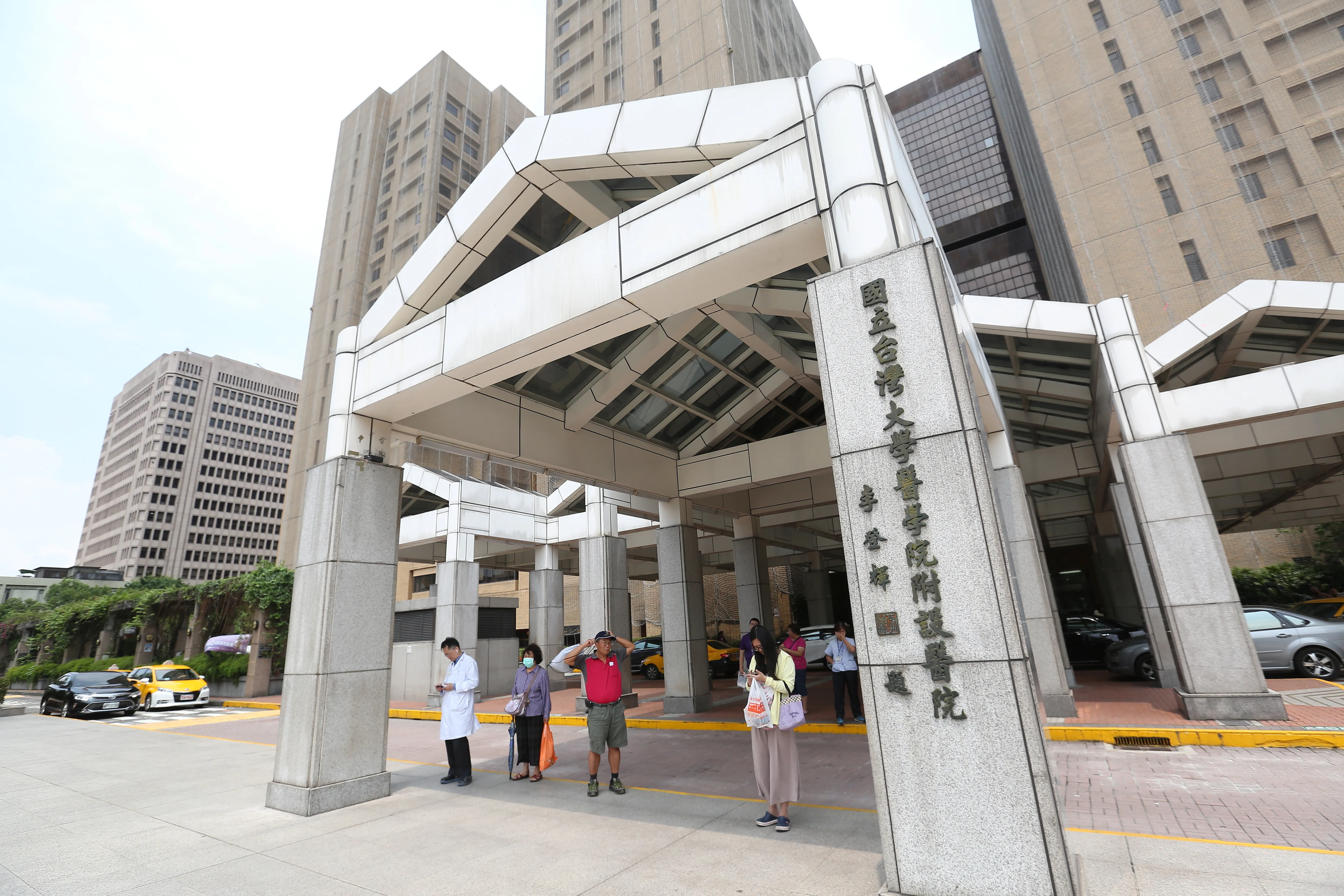 急診患者等病床12天往生？台大證實了　專家點破關鍵「再多台大也不夠」