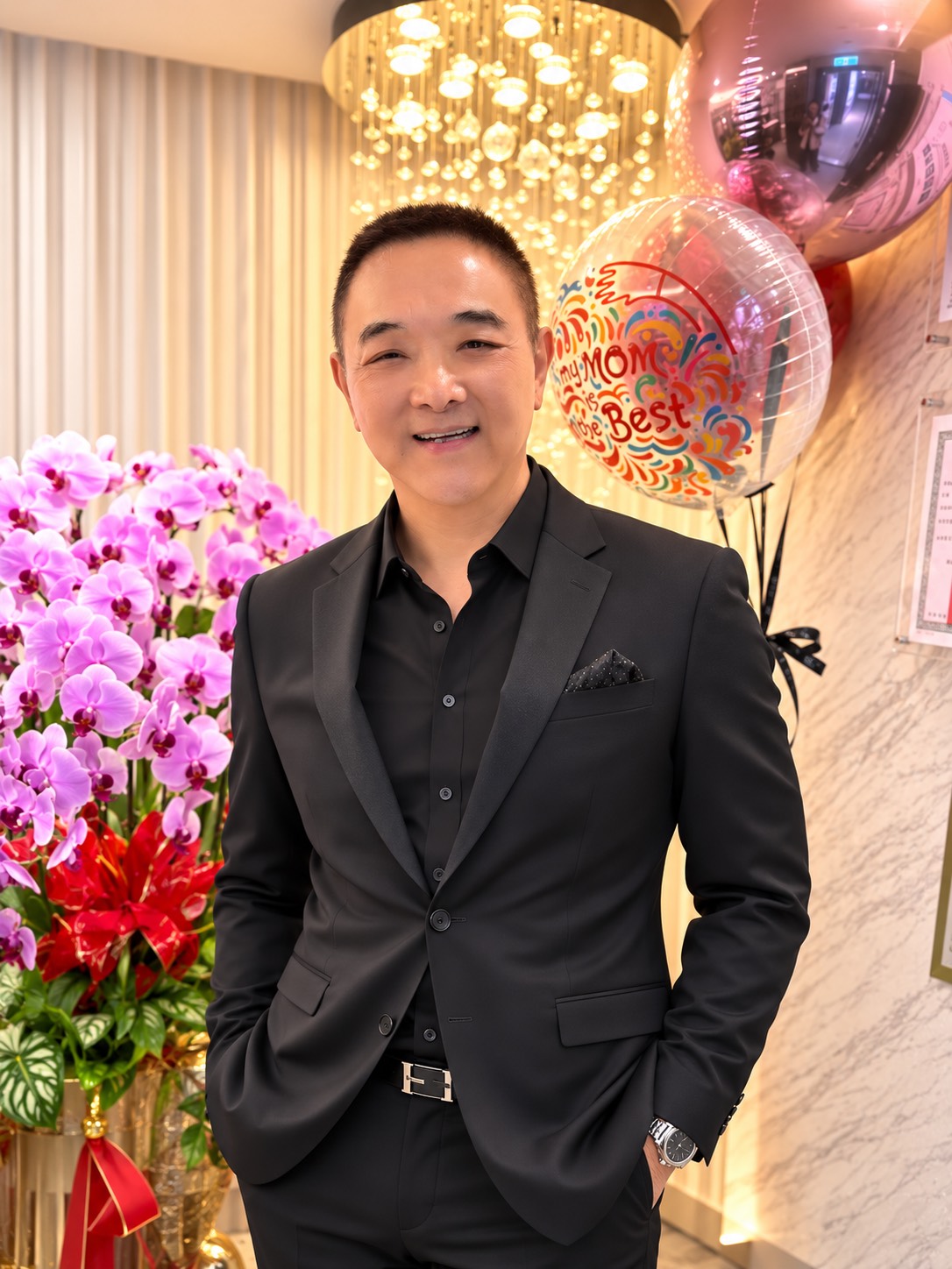 小亮哥做完手術後,老婆林姿佑都嫉妒他的皮膚緊緻,狀態很好。(陽光璨亮整型生醫集團提供)