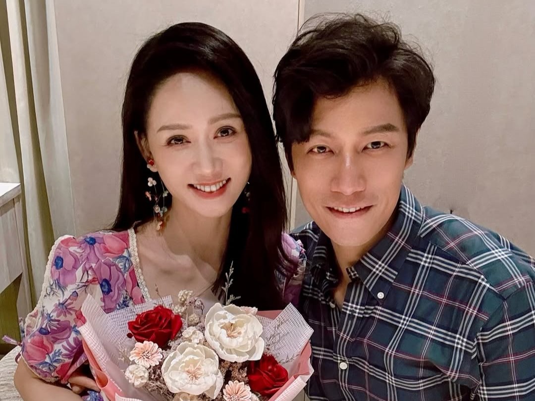 陳喬恩(左)與老公Alan開心享受兩人世界。(翻攝陳喬恩IG)