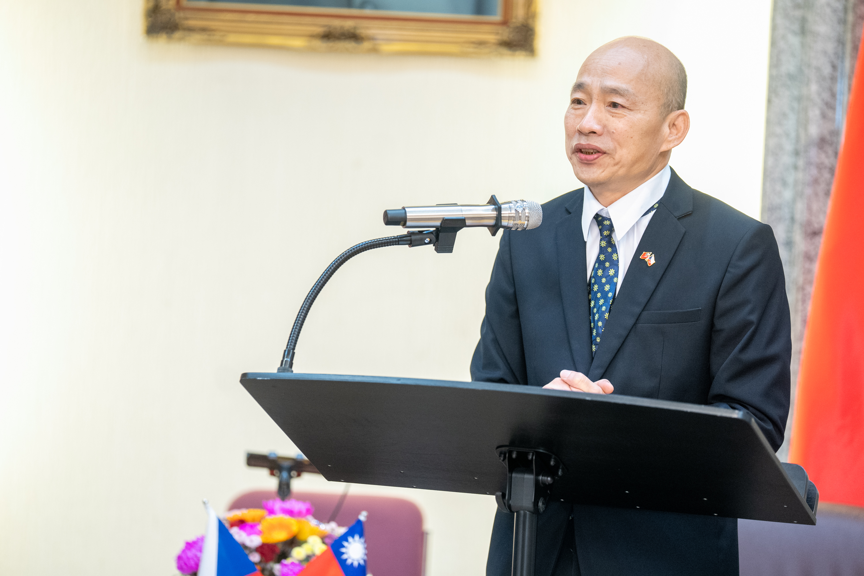 韓國瑜5月率團赴英法,出席歐台商會推國會外交。(立法院提供)