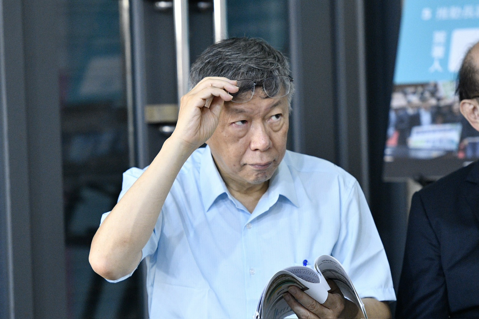 柯文哲因為已有行程安排,預計不會出席725反毒油集會。(鏡報李智為)
