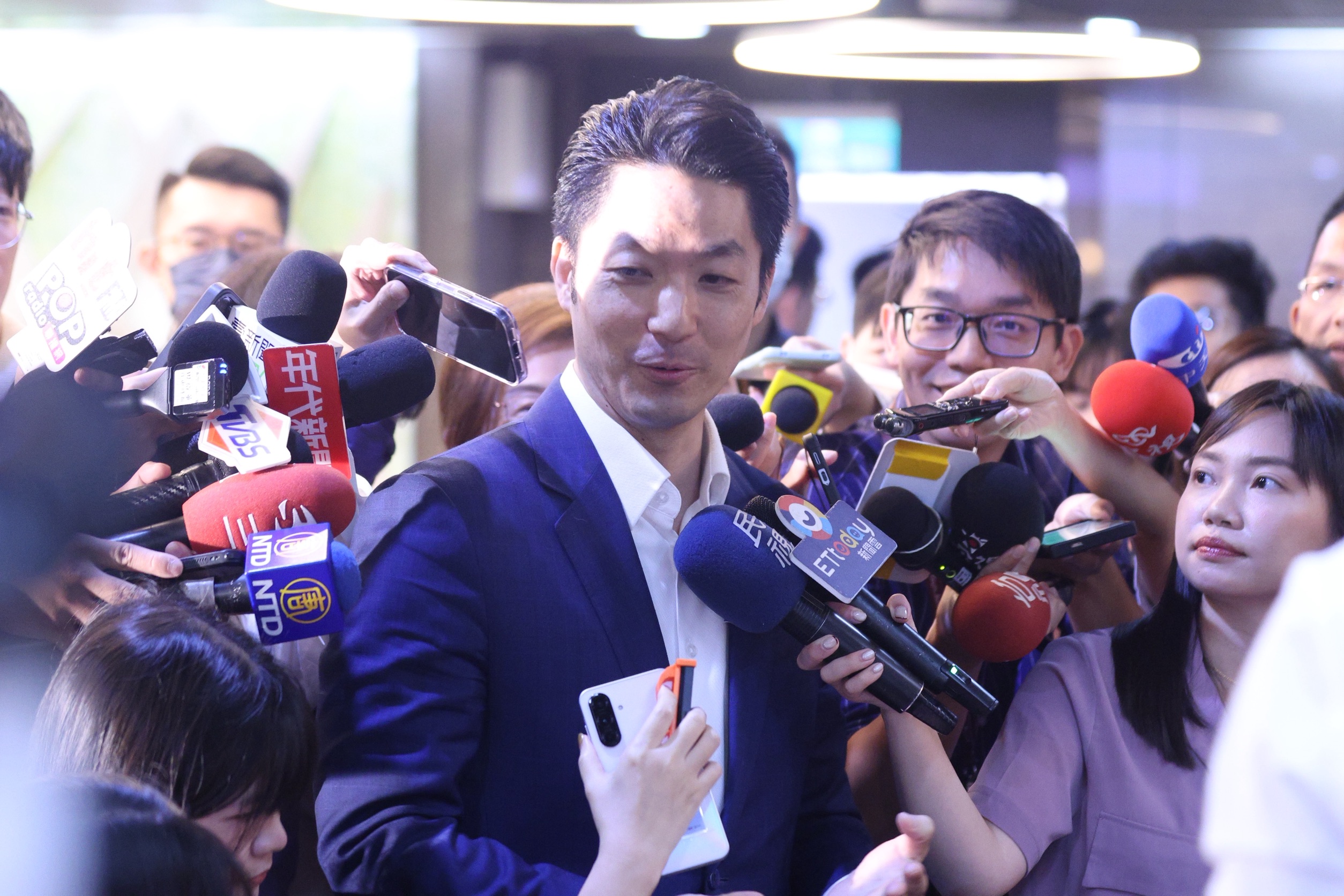 局長嘆「什麼都給民政局」,蔣萬安今天回應了。(鏡報劉耀勻攝)