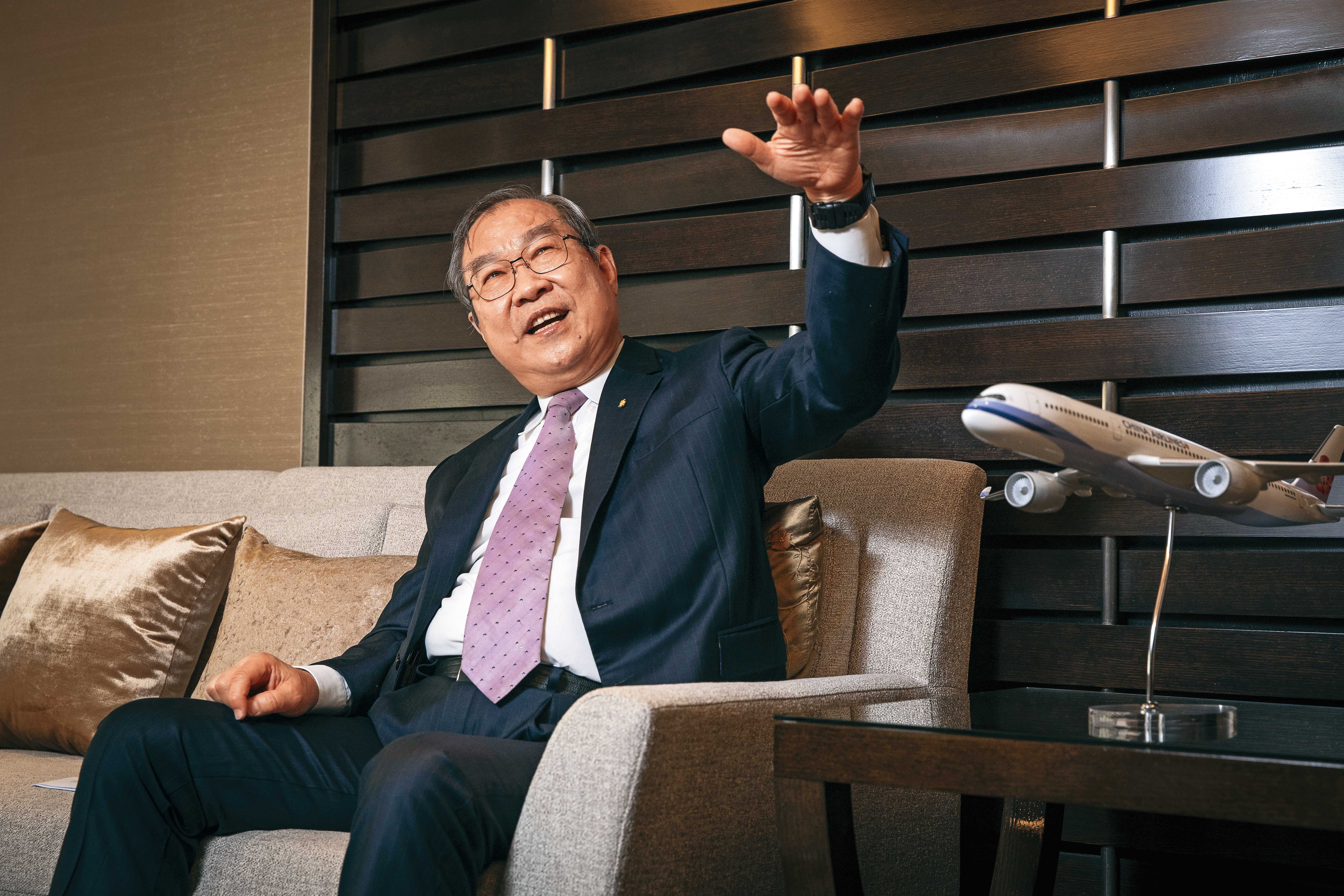 華航董事長高星潢甫上任就接受本刊專訪,暢談穩健永續經營華航的理念。