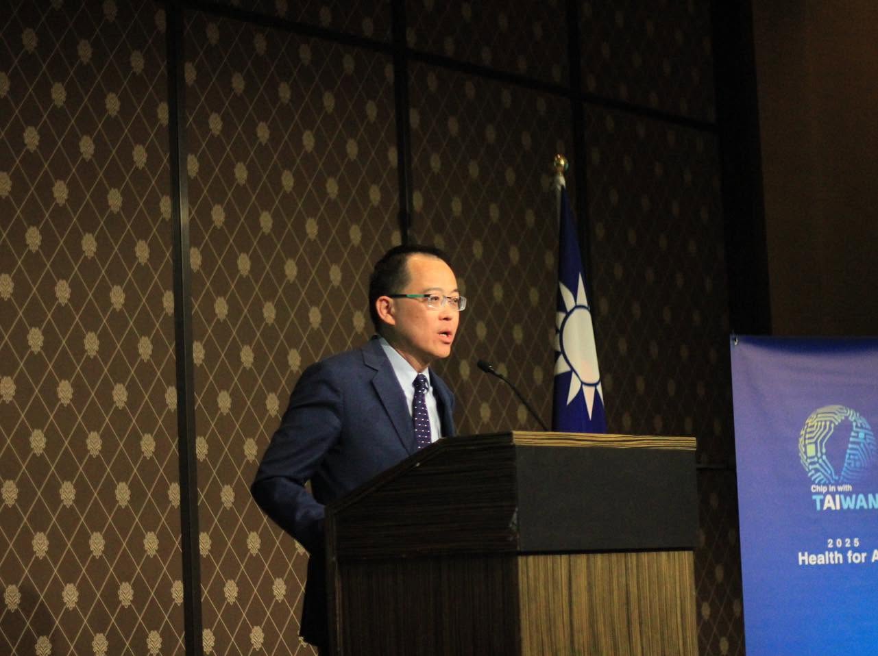 李冠德遭駐日內瓦辦事處同仁指控職場霸凌等罪狀,他也透過書面資料一一回擊。(翻攝自Taiwan in Geneva臉書)