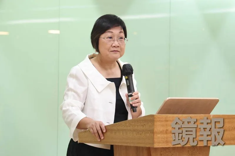 徐佳青淚灑記者會請辭！由「她」暫代僑委會委員長職務　卓榮泰讚任職1年熟稔