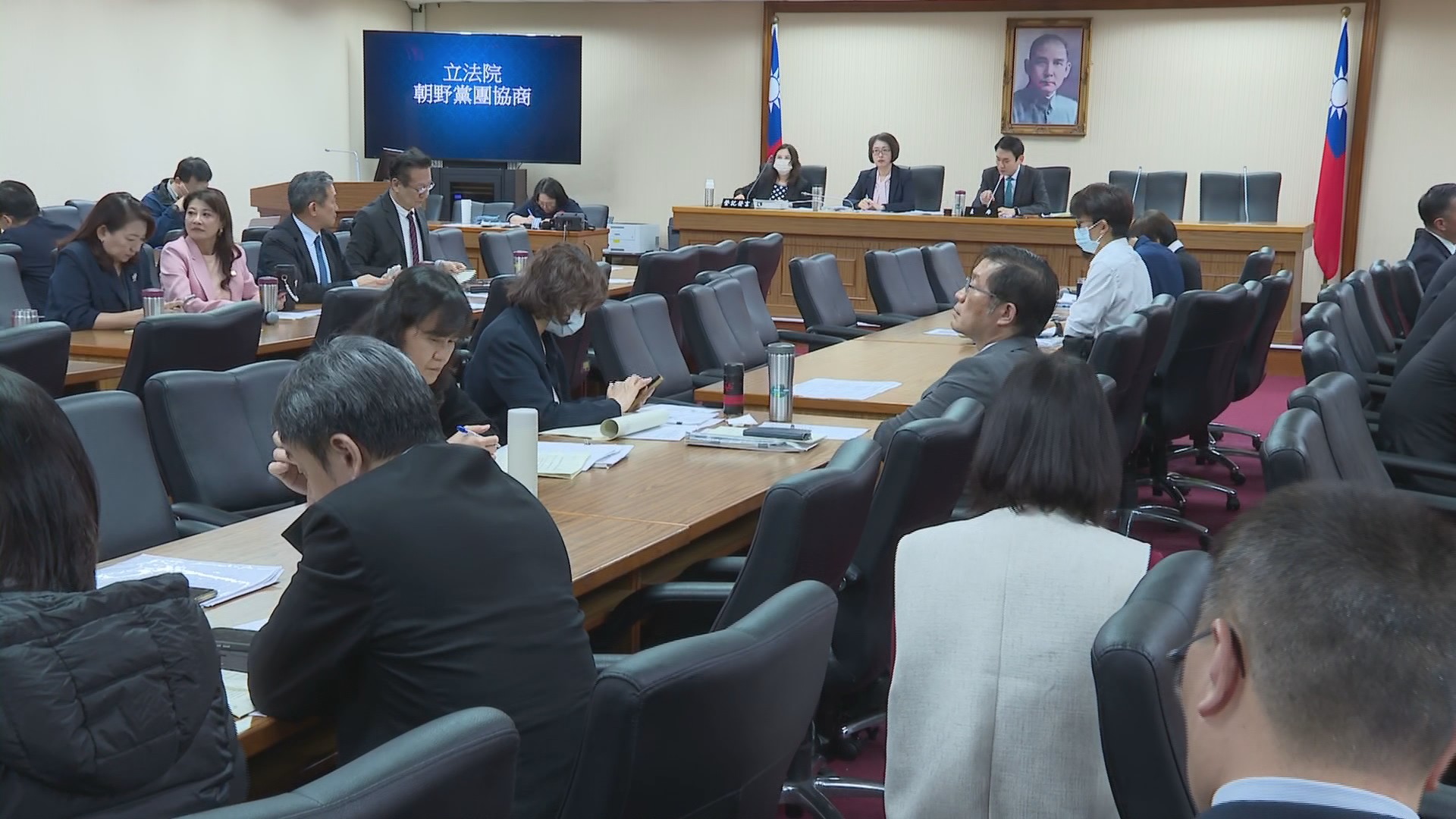 國民黨團集體缺席9日協商,今(10日)亦未讓總預算案付委。