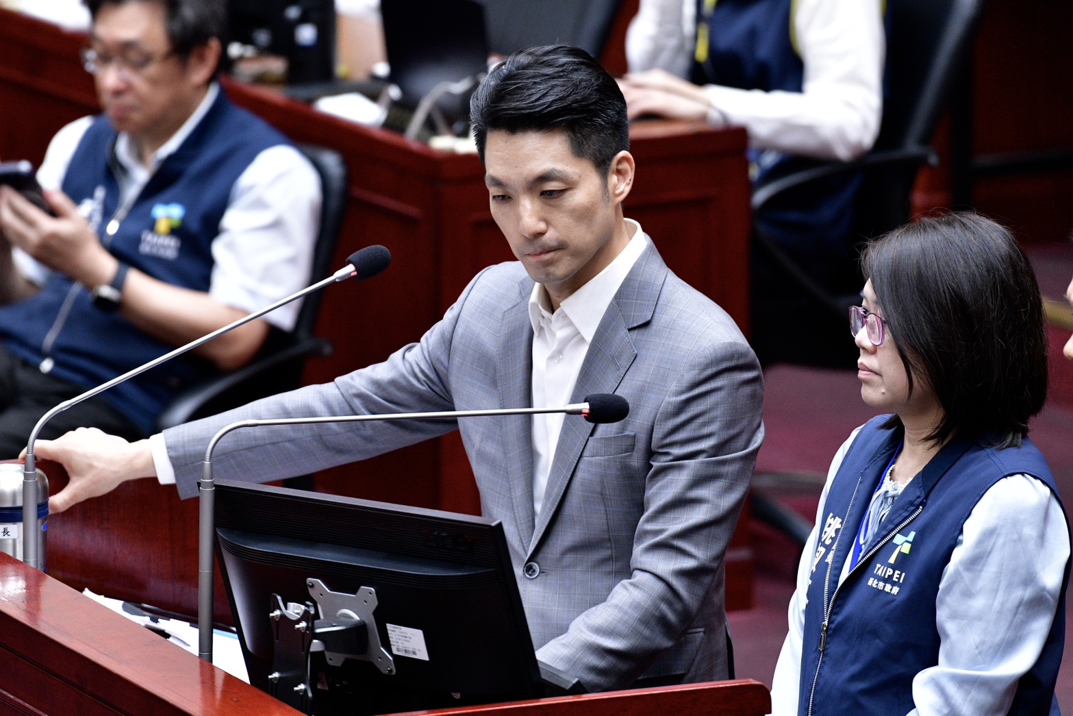 台北市長選戰白熱化!蔣萬安鬆口11月12日請假拚選戰。(鏡報李智為)