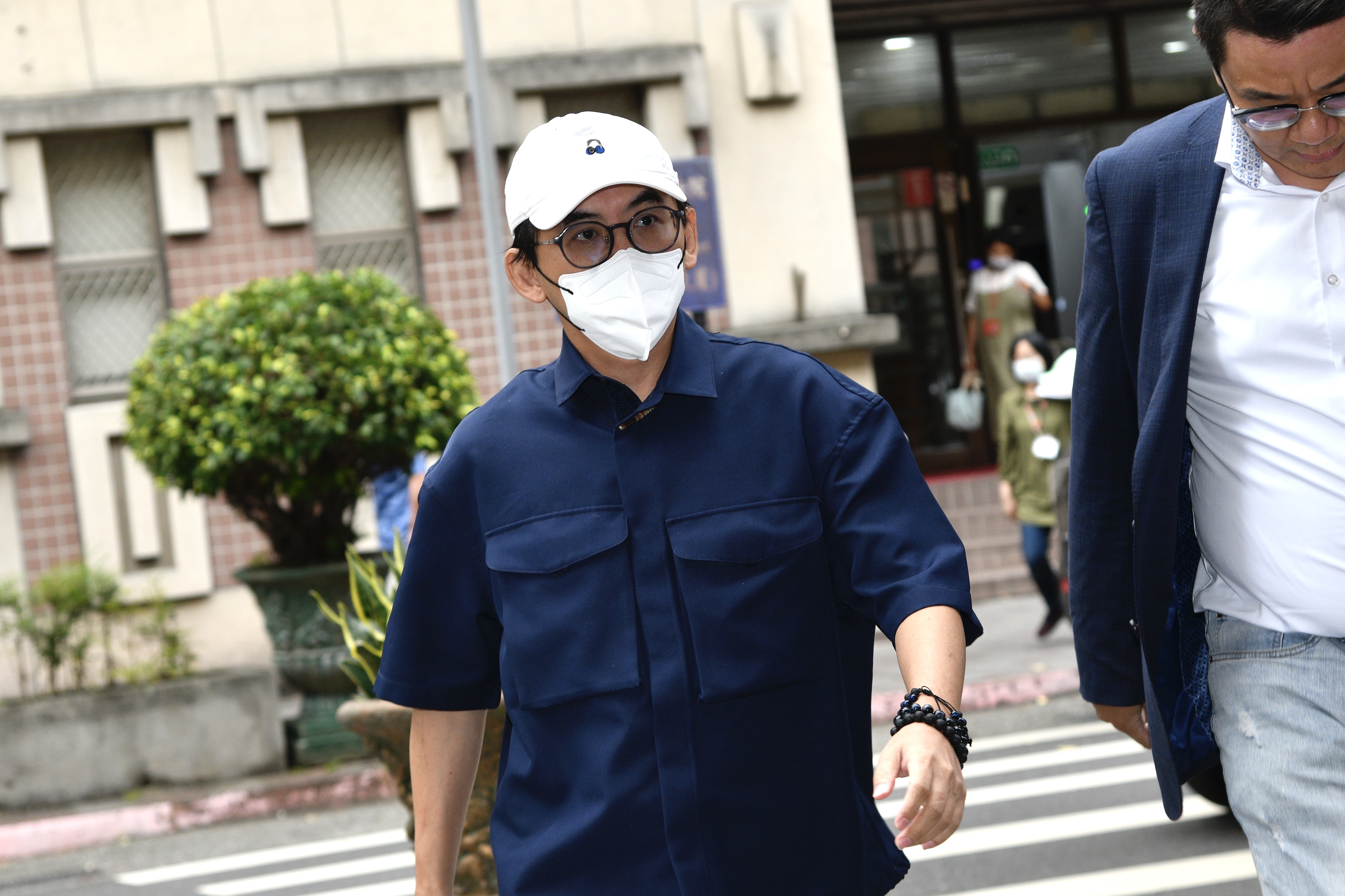 收藏千部兒少性影像遭判緩刑4年,黃子佼悄悄已達成緩刑條件。(本刊資料照)