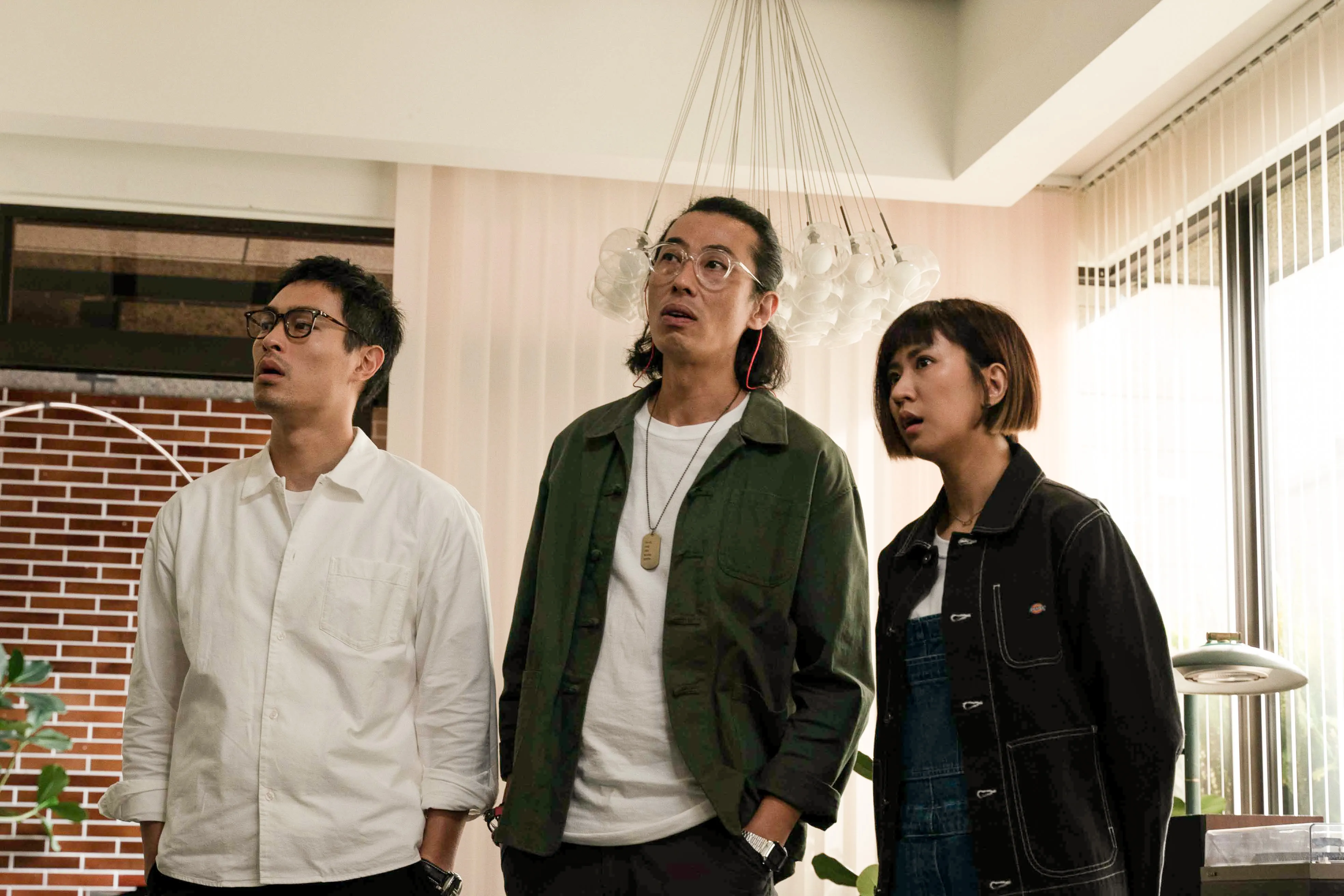 《接著吧！製作人》拍出演藝圈秘辛 9m88狠甩車門　楊祐寧痛到飆罵三字經