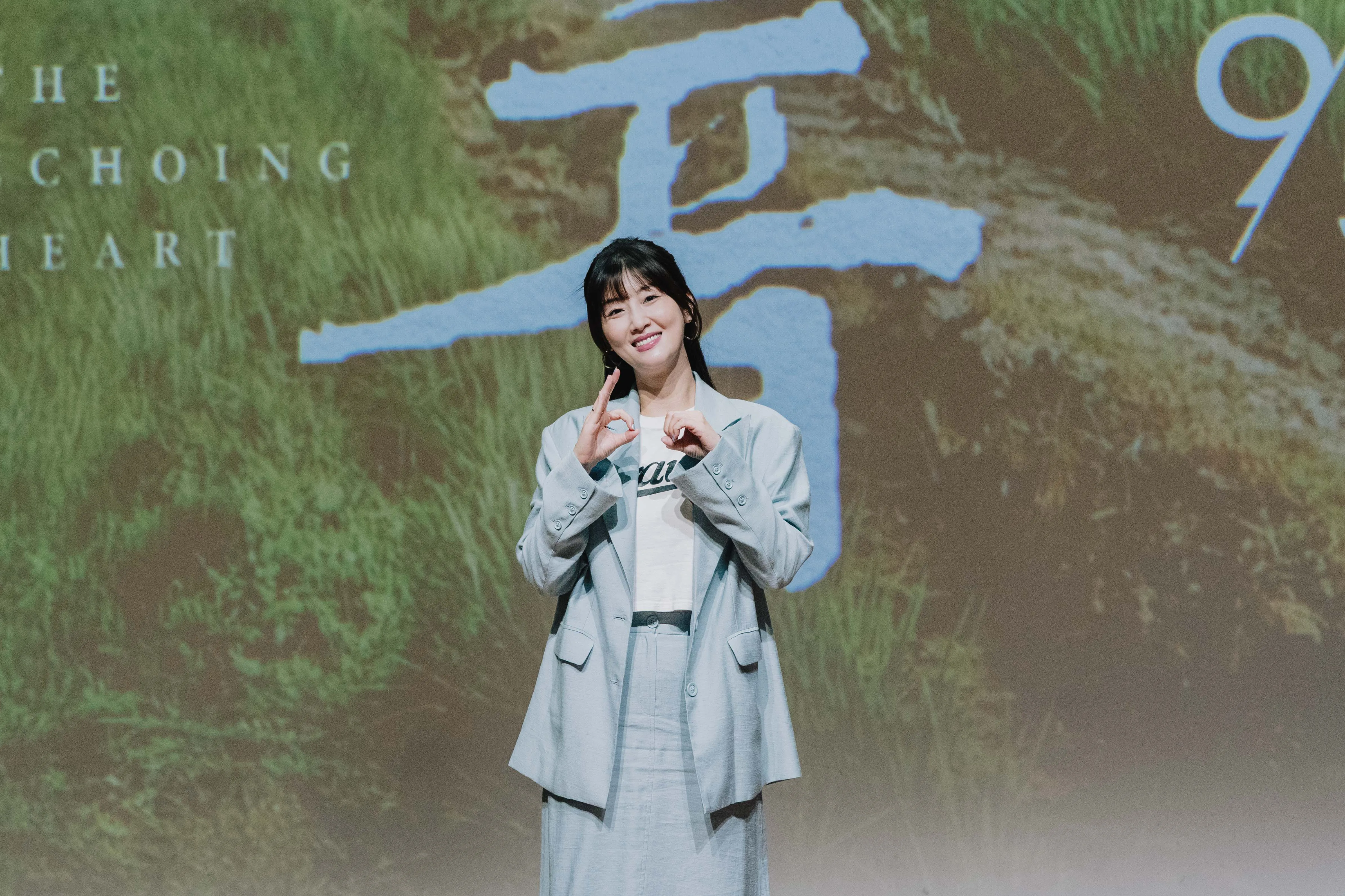 朱芷瑩懷孕5個月首亮相！挺孕肚現身《回音》