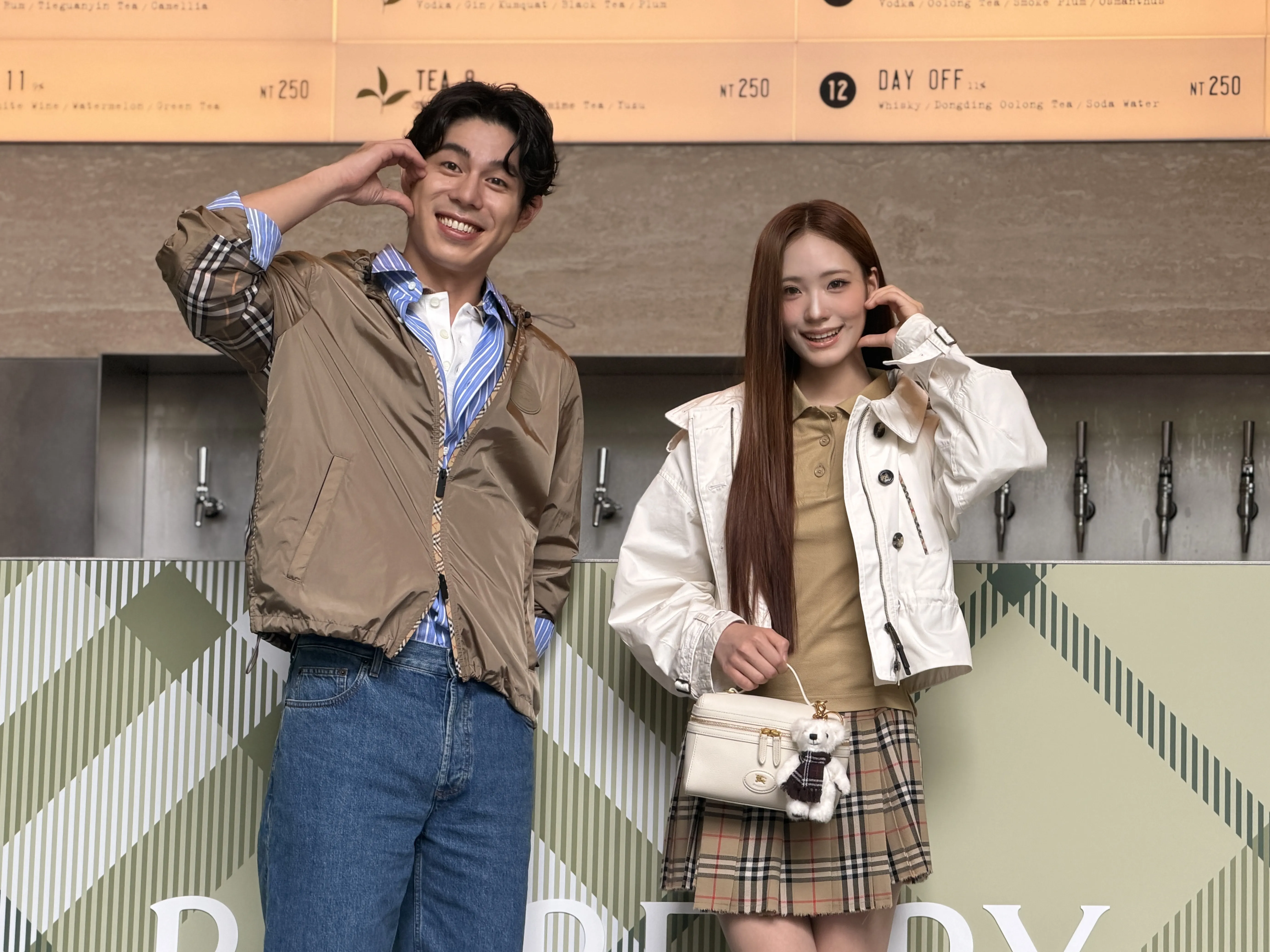 Lily滴酒不沾自爆「男友是小李」    BURBERRY聯名調酒登場
