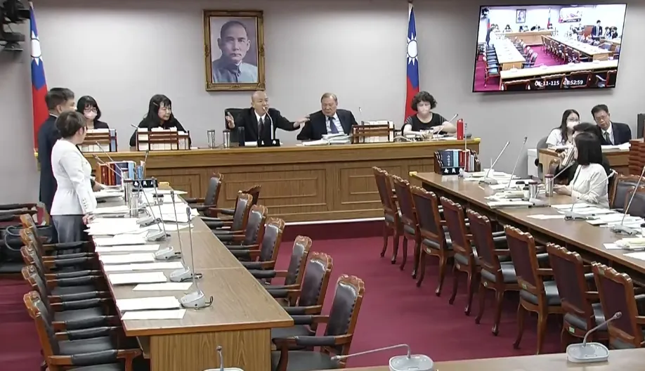 韓國瑜立院痛罵傅崐萁　昔日幕僚嚇一跳：沒看過他這樣發飆