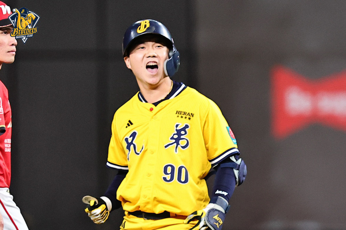 台灣大戰第五戰中信兄弟2:3追近味全龍 江坤宇3安逼出GAME。(中信兄弟提供)