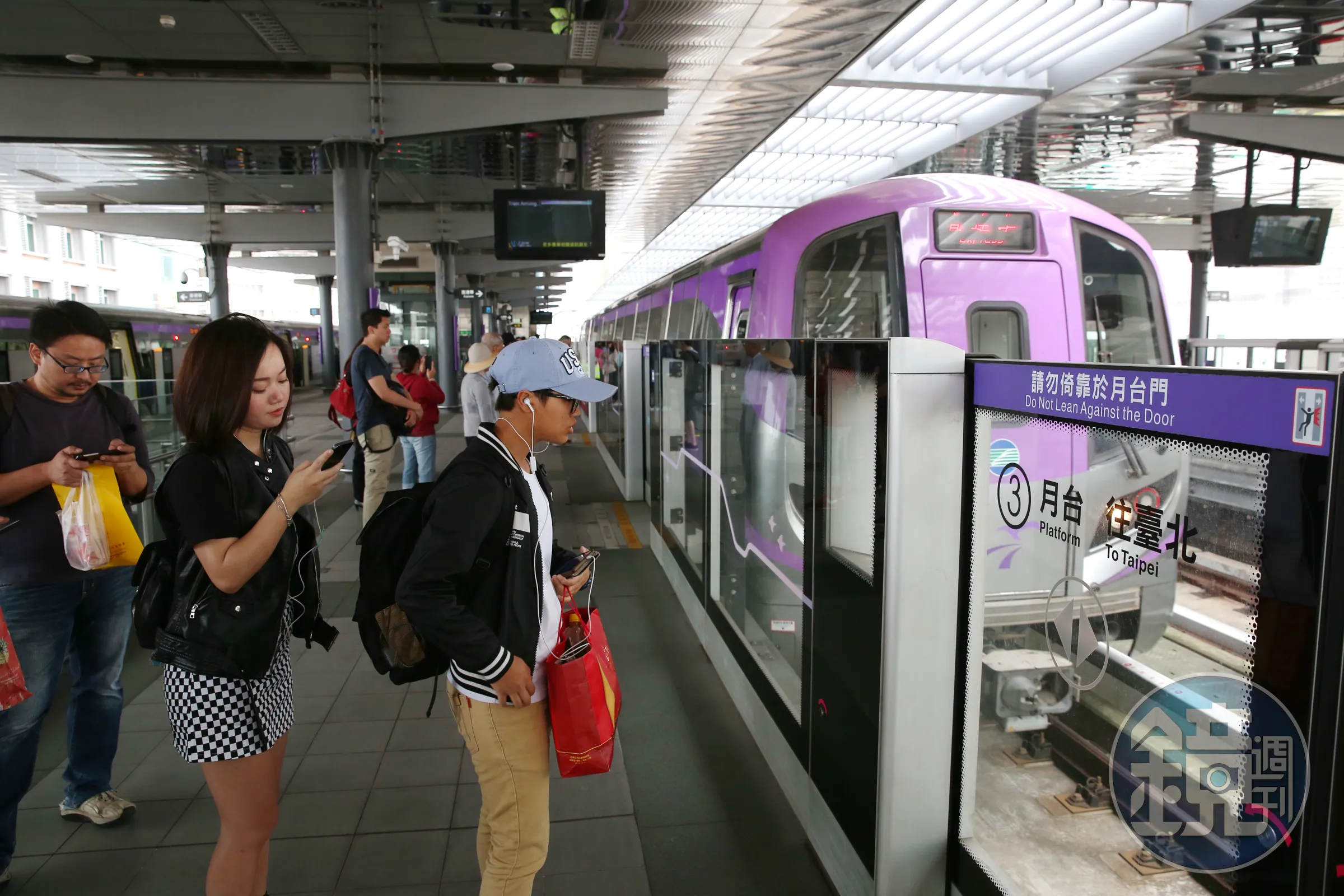 一張機捷車廂照吸2千萬流量　日本達人見「一處細節」狂讚：不愧是台灣