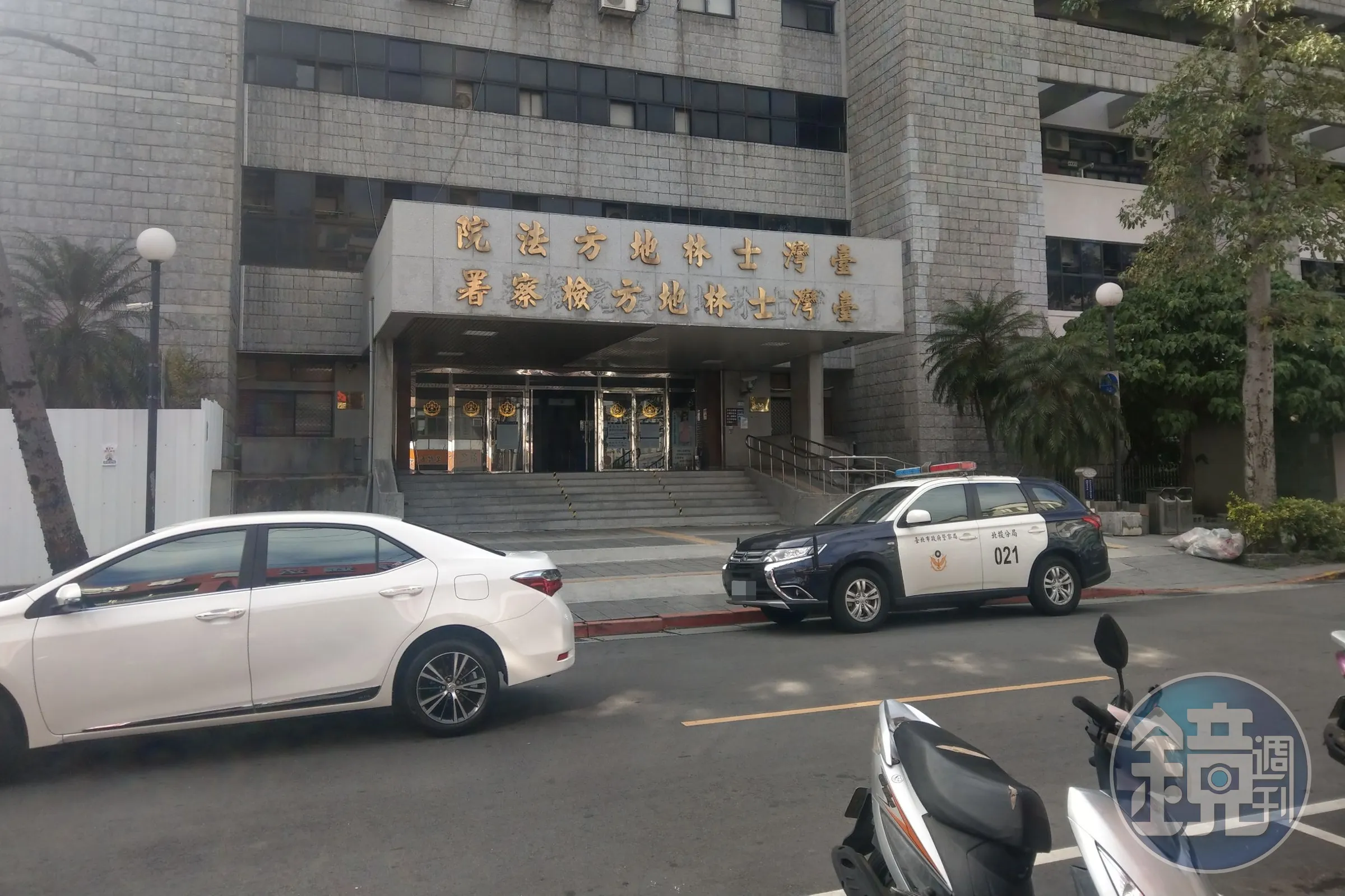 扯「受神佛指示」！已婚男狂塞情書求愛　闖屋撲倒搓胸女鄰居...還無視保護令帶人上門提親