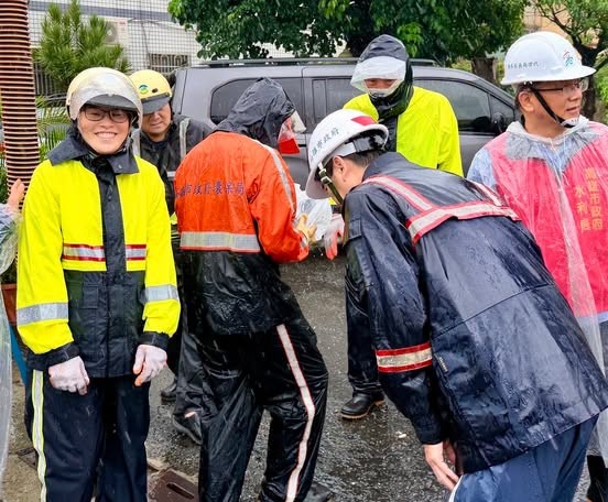陳其邁發文感謝各界馳援,並強調「都會記在心裡」。(翻攝自陳其邁臉書)