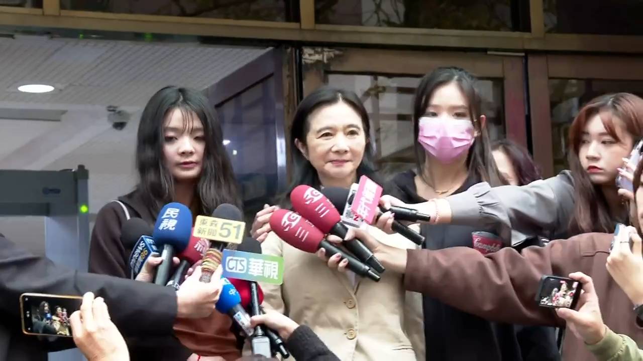 應曉薇涉京華城案一審有罪　未領表確定不披藍袍參選