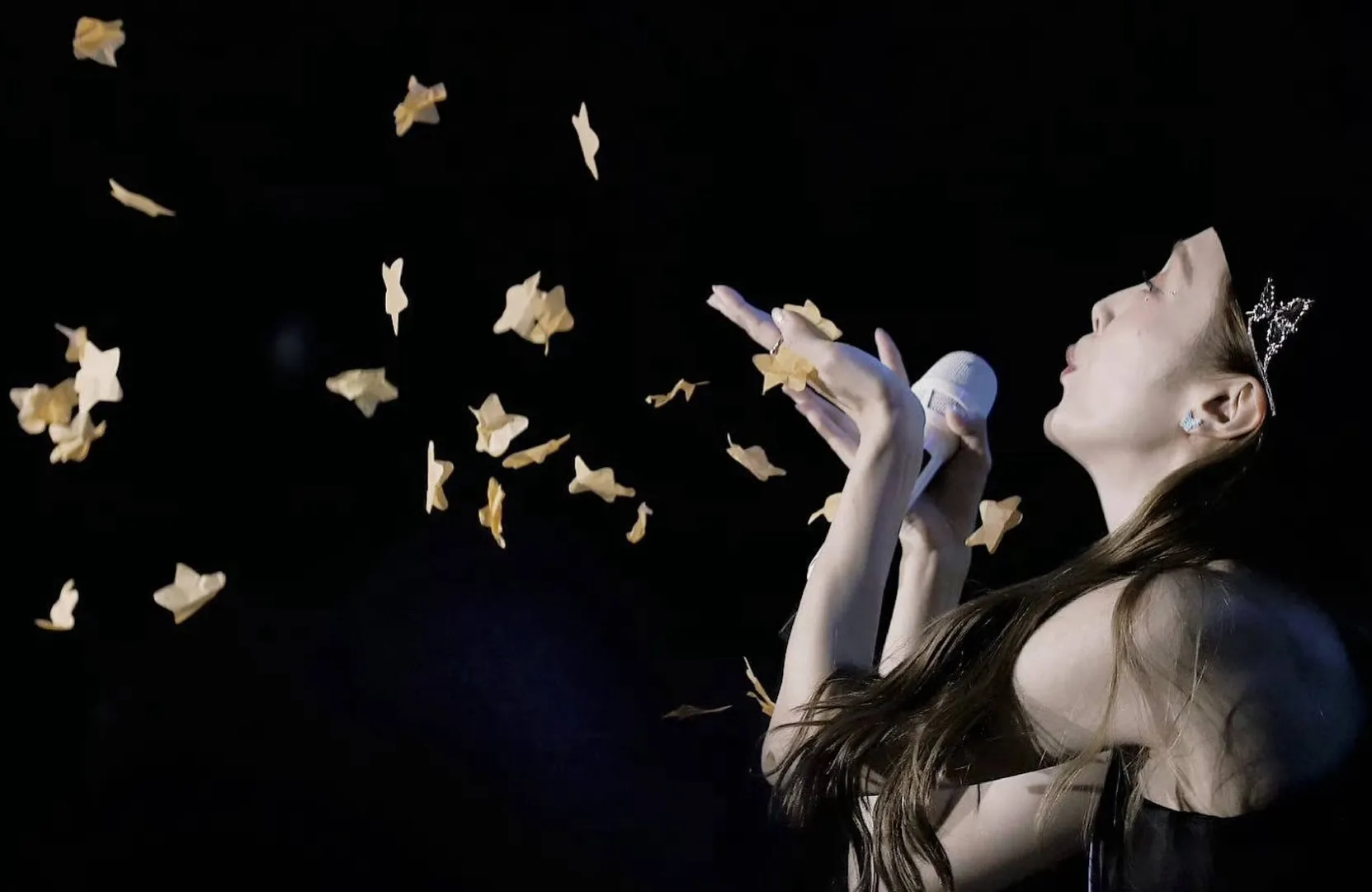 Jessica鄭秀妍出道19年送台灣粉絲大禮　《Reflections》10月24日登台