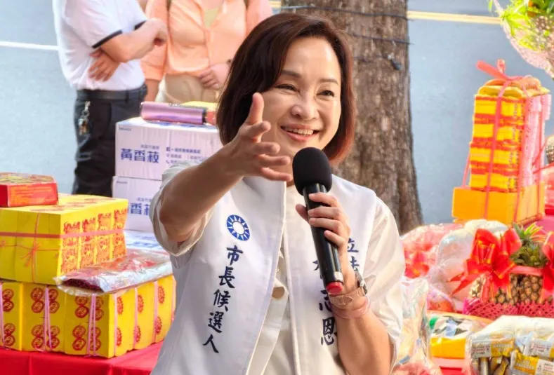 柯志恩在旗山喊「吃屏東香蕉」引熱議　陳水扁3字狠酸網笑：智商少一半都比我聰明
