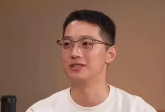 賴冠霖被爆已婚！上專訪「1反應」引熱議　網狂送祝福：過得幸福就好