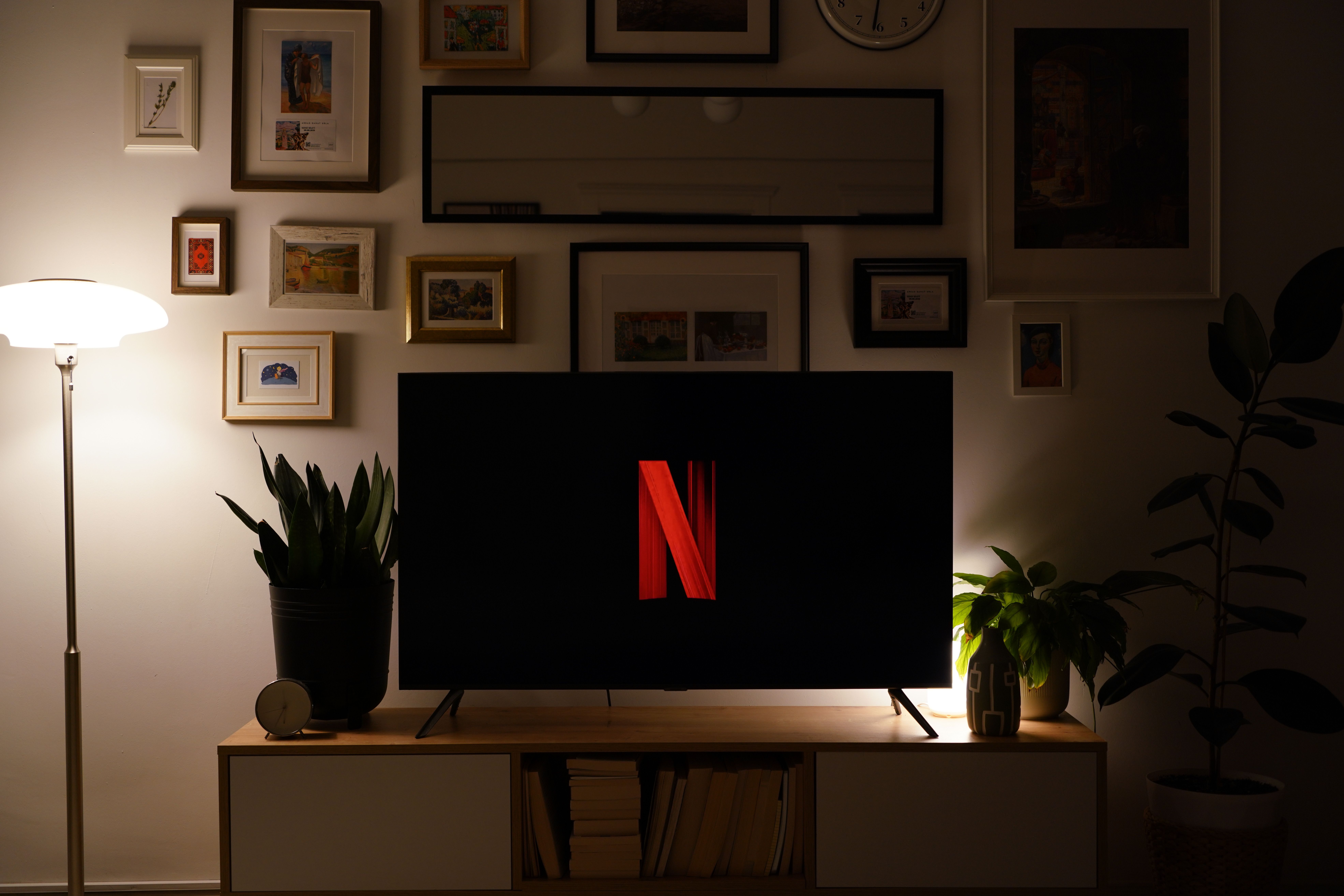 免費影音搶觀眾！Netflix傳將裁員千人　創4年來最大規模