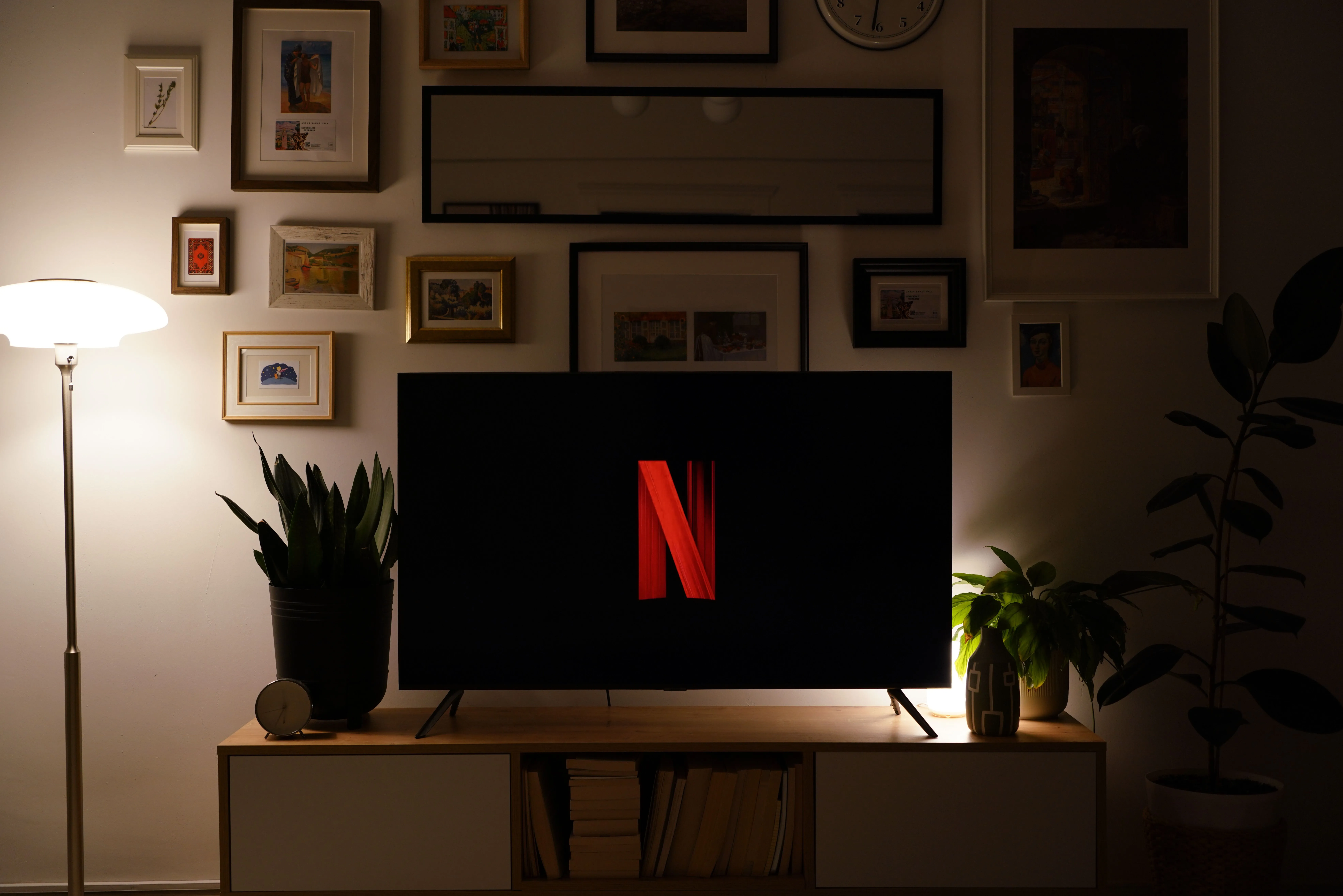 免費影音搶觀眾！Netflix傳將裁員千人　創4年來最大規模