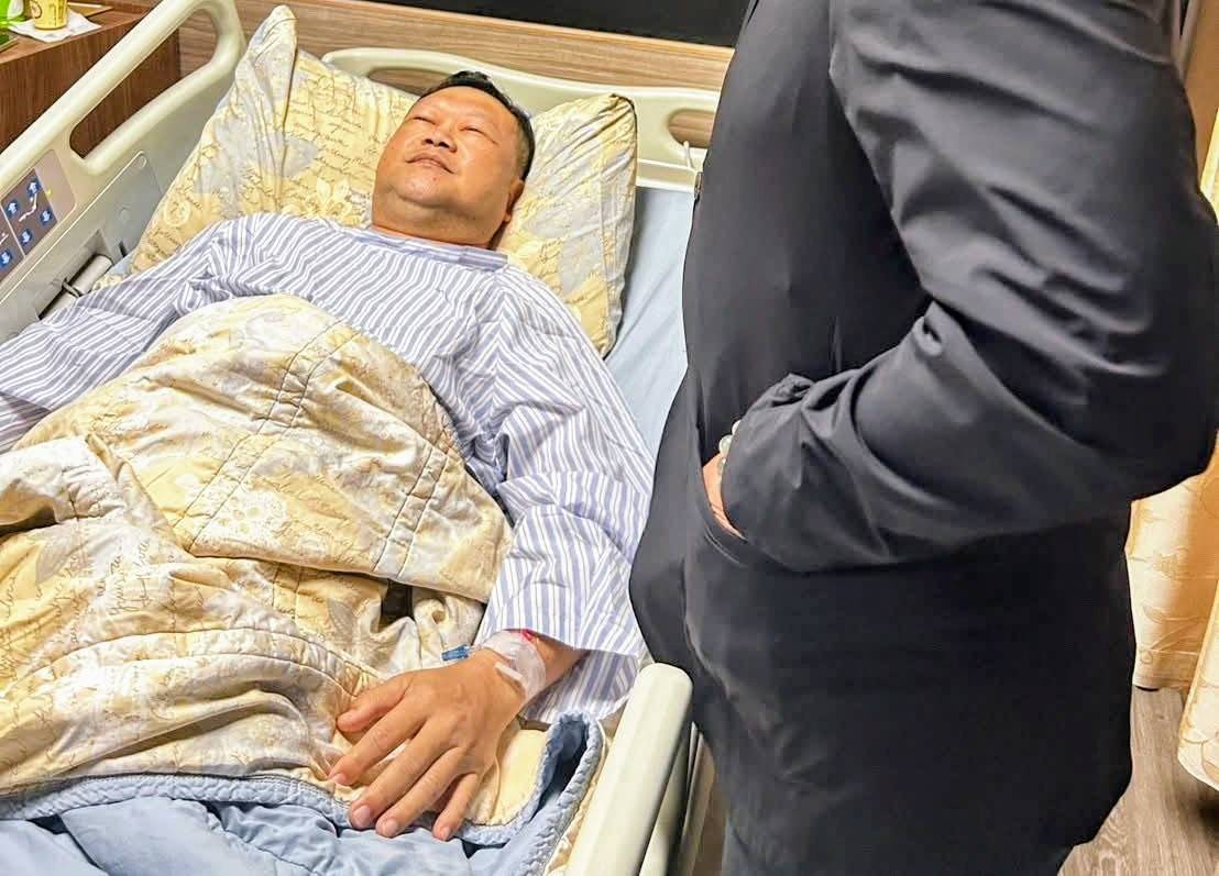 彰化縣警局溪湖分局陳姓所長遭毒駕犯車輪輾壓骨折。(翻攝網路「彰化人大小事」)