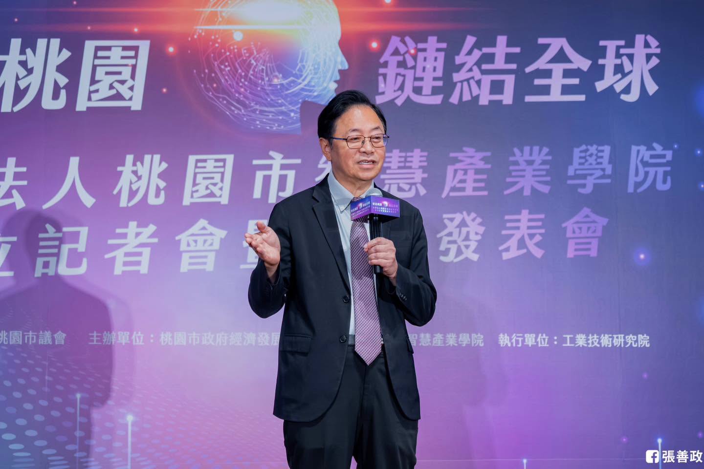 張善政將主動出擊,從陸空戰全面給予藍營支援。(翻攝張善政臉書)