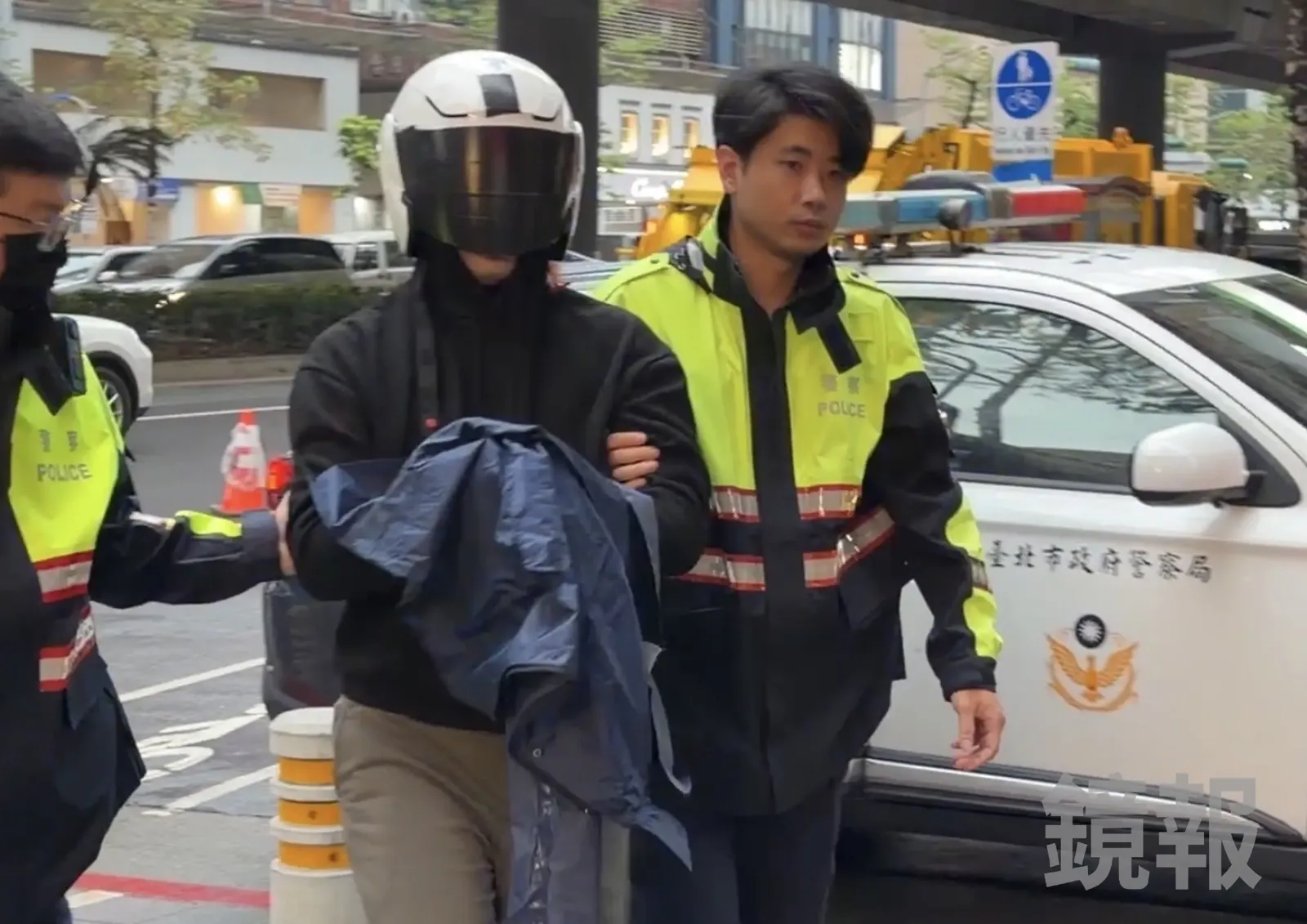 持空氣槍、假手榴彈搶鬧區銀行　男遭起訴求刑12年