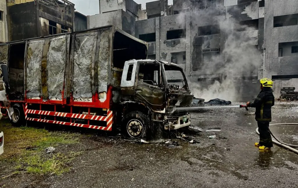 台南安南凌晨火警爆炸釀多人傷　賴清德致電黃偉哲指示全力救災