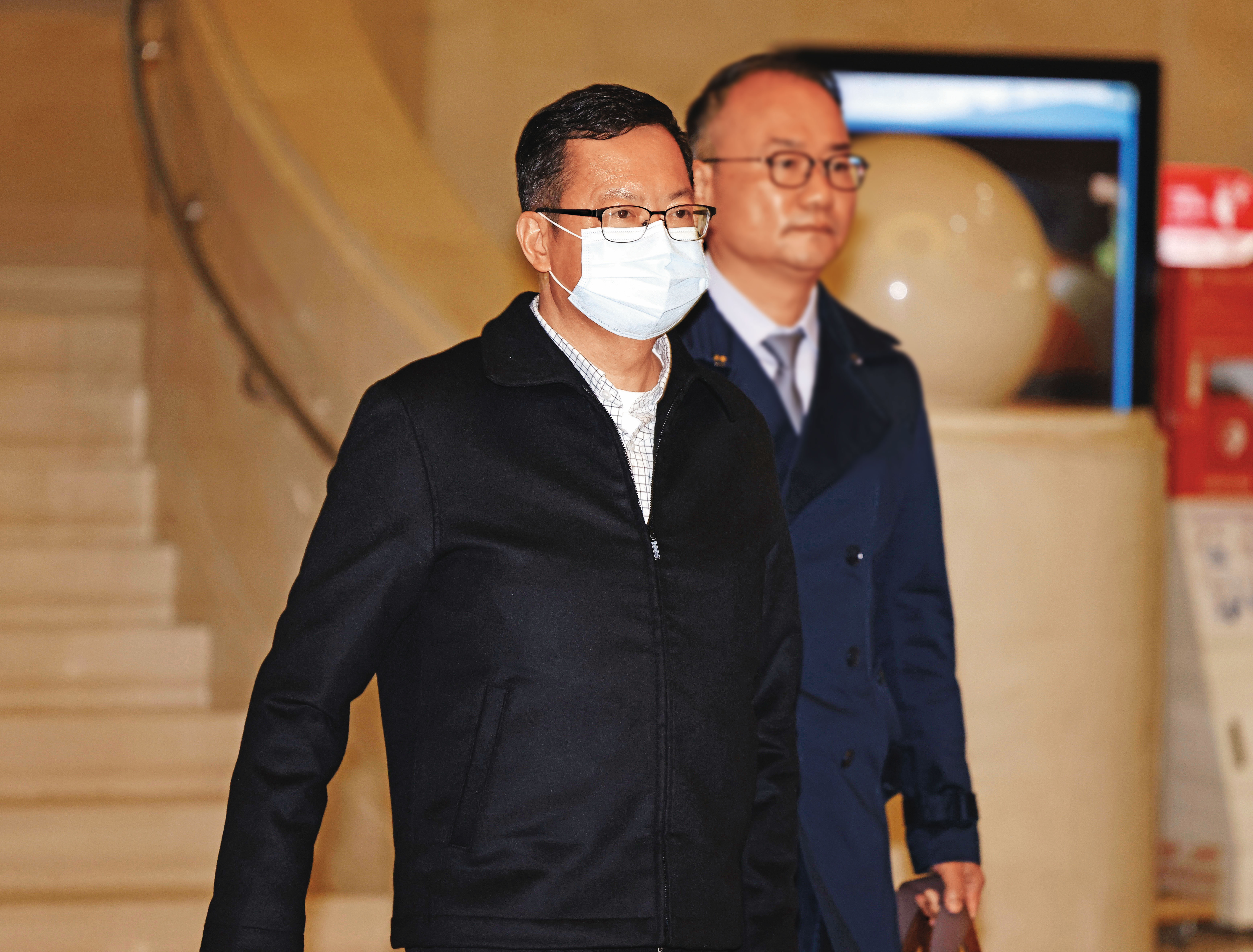 前桃園市長鄭文燦涉貪500萬元遭起訴,他開庭時極力喊冤,強調沒有索賄或對價關係。