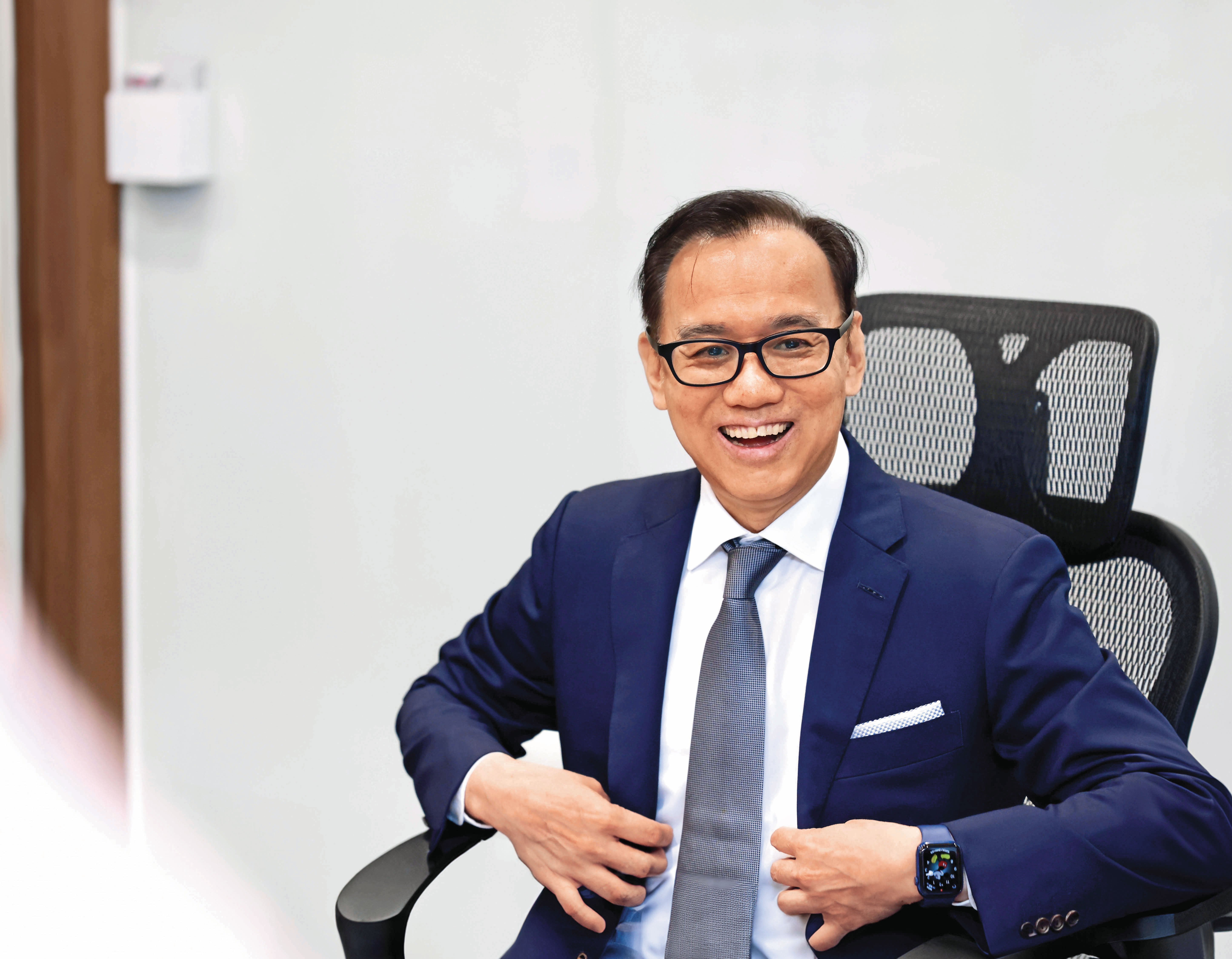 許家彰5月接任奇美董事長一職,除了博物館工作,也忙著巡石化廠。